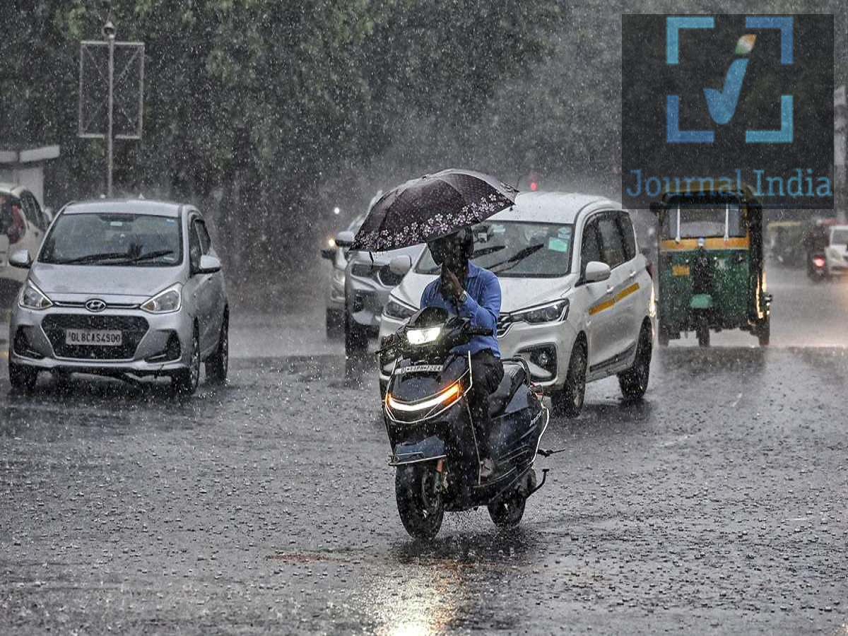 Weather Update- देश के इन राज्यों में होगी 12 घंटे के भीतर 16 राज्यों मूसलाधार बारिश, जानिए मौसम का हाल दोस्तो मानसून के खत्म होने के बाद भी देश कई राज्यों में बारिश का आलम फैला हुआ हैं, ऐसे में बात करें मौसम विभाग की तो उनके अनुसार शनिवार, 17 अक्टूबर 2026 के लिए देश के कई हिस्सों में मौसम का अलर्ट जारी किया है। उत्तर प्रदेश, दिल्ली, बिहार, झारखंड और राजस्थान सहित कई राज्यों में भारी बारिश, आंधी-तूफान, बिजली गिरने और तेज हवाएं चलने की संभावना है।  मौसम विभाग ने पहाड़ी इलाकों में भूस्खलन (लैंडस्लाइड), कुछ राज्यों में बर्फबारी और कई क्षेत्रों में ओलावृष्टि की भी चेतावनी दी है। वहीं, दक्षिण भारत में 22 अक्टूबर तक भारी बारिश का दौर जारी रह सकता है। उत्तर भारत के कुछ हिस्सों में बारिश के कारण तापमान में लगभग 5 से 6 डिग्री सेल्सियस की गिरावट आने की उम्मीद है। IMD मौसम अलर्ट: 16 राज्य अलर्ट पर मौसम अपडेट के पूर्वानुमान के अनुसार, 17 अक्टूबर को निम्नलिखित राज्यों और क्षेत्रों में बारिश, आंधी-तूफान या तेज हवाएं चल सकती हैं: उत्तर प्रदेश बिहार दिल्ली राजस्थान हरियाणा उत्तराखंड पंजाब हिमाचल प्रदेश जम्मू और कश्मीर झारखंड पश्चिम बंगाल ओडिशा  आंध्र प्रदेश तमिलनाडु तेलंगाना केरल मौसम की स्थिति हर जिले में अलग-अलग हो सकती है। लोगों को अपने क्षेत्र के लिए IMD की ताजा सलाह का पालन करना चाहिए, खासकर उन जगहों पर जहां बिजली गिरने, तेज हवाएं चलने या भारी बारिश की चेतावनी जारी की गई है। राजस्थान मौसम अपडेट: 11 जिलों में बारिश का अलर्ट 17 अक्टूबर को राजस्थान के कई जिलों में आंधी-तूफान के साथ मध्यम बारिश हो सकती है। प्रभावित इलाकों में हवा की गति लगभग 20&ndash;30 किमी/घंटा रहने की संभावना है। पूर्वानुमान में बताए गए जिलों में चूरू, अजमेर, टोंक, बीकानेर, बूंदी, जयपुर, भरतपुर, श्री गंगानगर, चित्तौड़गढ़, धौलपुर और हनुमानगढ़ शामिल हैं। जयपुर में अधिकतम तापमान लगभग 31&deg;C और न्यूनतम तापमान लगभग 21&deg;C रहने की संभावना है। लोगों को आंधी-तूफान के दौरान सतर्क रहना चाहिए, खासकर यात्रा करते समय या खुले इलाकों में काम करते समय। किसानों को स्थानीय मौसम संबंधी सलाह पर नजर रखनी चाहिए और फसलों को होने वाले संभावित नुकसान को कम करने के लिए उचित सावधानी बरतनी चाहिए। तेज हवाएं, बिजली गिरने और ओलावृष्टि का खतरा मौसम में हो रहे बदलावों के कारण पूर्वी और मध्य भारत के कुछ हिस्सों में अस्थिर स्थिति बन सकती है। आंधी-तूफान के साथ चलने वाली तेज हवाएं कृषि, परिवहन और बाहरी गतिविधियों को प्रभावित कर सकती हैं।