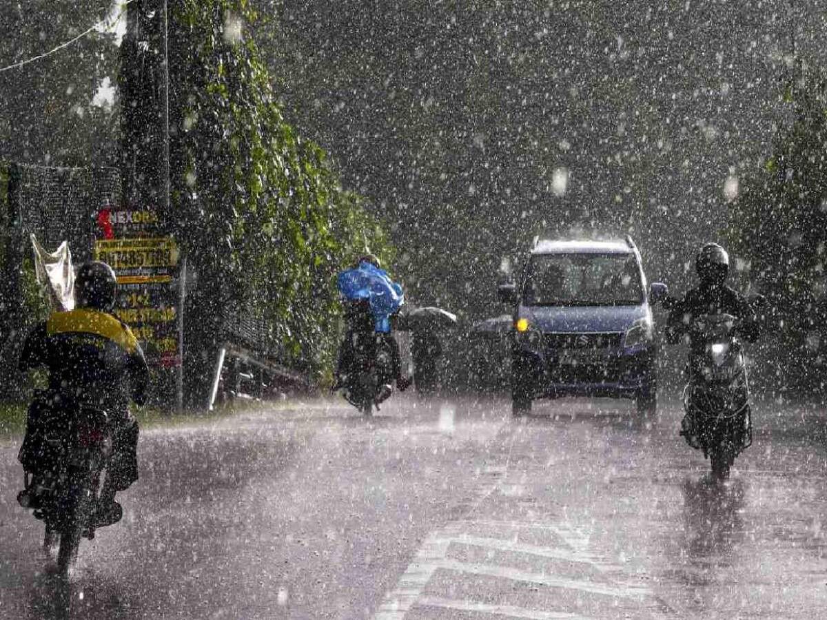 Weather Update – Heavy rain expected in these Indian states today; stay alert.