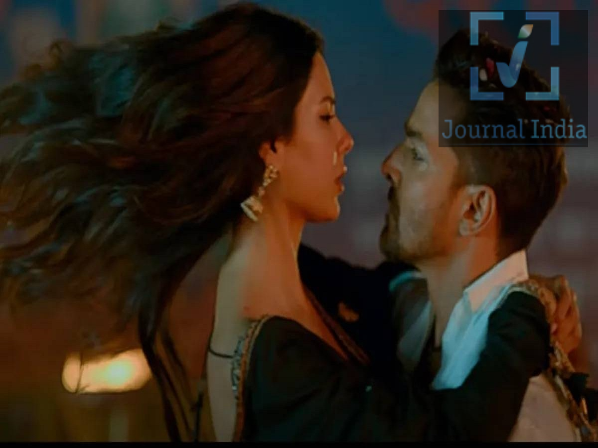 Entertainment News- सोनम बाजवा-हर्षवर्धन राणे फिर आए इस फिल्म के लिए साथ, एक क्लिक में जानें दोस्तो रोमांटिक फिल्म के फैंस के लिए खुशखबरी हैं, 2025 में रिलीज़ हुई रोमांटिक ड्रामा 'एक दीवाने की दीवानियत' का दूसरा पार्ट आने वाला हैं, हर्षवर्धन राणे और सोनम बाजवा की केमिस्ट्री और उनकी बेहतरीन एक्टिंग ने इस फिल्म को कमर्शियल रूप से सफल बनाने में मदद की। अब 'एक दीवाने की दीवानियत 2' को लेकर बातचीत चल रही है।  मिलाप ज़वेरी ने सीक्वल पर बातचीत की पुष्टि की 21 अक्टूबर को 'एक दीवाने की दीवानियत' की पहली सालगिरह थी। इस मौके पर, फिल्ममेकर ने फिल्म की सफलता का जश्न मनाया और इसकी लगातार बनी हुई लोकप्रियता पर बात की।   मिलाप ज़वेरी ने बताया कि यह फिल्म आज भी सोशल मीडिया पर ट्रेंड कर रही है, और इसके सीन्स व डायलॉग्स पर हज़ारों रील्स बनाई जा रही हैं। उन्होंने यह भी कहा कि जब भी वह कोई पोस्ट शेयर करते हैं, तो फैंस कमेंट सेक्शन में 'दीवानियत 2' की मांग करने लगते हैं। डायरेक्टर ने प्रोड्यूसर अंशुल गर्ग, हर्षवर्धन राणे, सोनम बाजवा और राघव शर्मा के साथ सीक्वल की संभावना पर चर्चा की है। उन्होंने इस प्रोजेक्ट को लेकर उम्मीद जताई, लेकिन साथ ही यह भी कहा कि यह तभी होगा जब सही समय आएगा। क्या हर्षवर्धन राणे और सोनम बाजवा वापस आएंगे? सीक्वल की खबर से फैंस काफी उत्साहित हैं, लेकिन मेकर्स ने अभी तक फाइनल कास्ट, शूटिंग शेड्यूल या रिलीज़ डेट को लेकर कोई आधिकारिक पुष्टि नहीं की है। फैंस को उम्मीद है कि हर्षवर्धन राणे और सोनम बाजवा अपने किरदारों में फिर से नज़र आएंगे। पहली फिल्म ने कितनी कमाई की थी? मिलाप ज़वेरी के निर्देशन में बनी इस रोमांटिक ड्रामा में शाद रंधावा और सचिन खेडेकर ने भी अहम भूमिकाएं निभाई थीं। फिल्म ने दुनिया भर में लगभग 110&ndash;112 करोड़ रुपये की कमाई की और बॉक्स ऑफिस पर एक बड़ी सफलता साबित हुई।