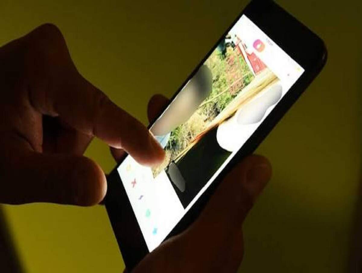 Ban on Nude Images – This country is introducing a new law to ban nude photos on children's phones.