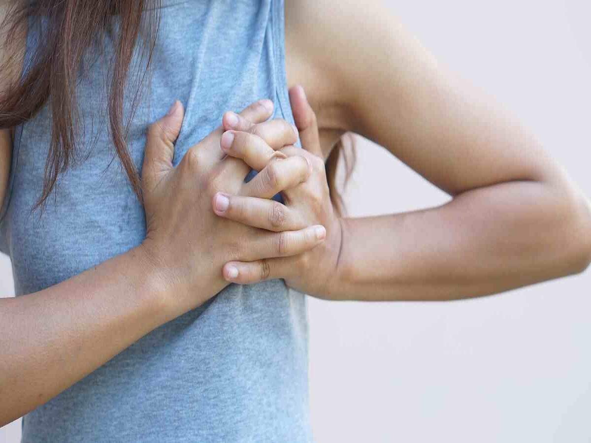 Health Tips: Anxiety and heart attacks share similar symptoms—here’s how to tell them apart.