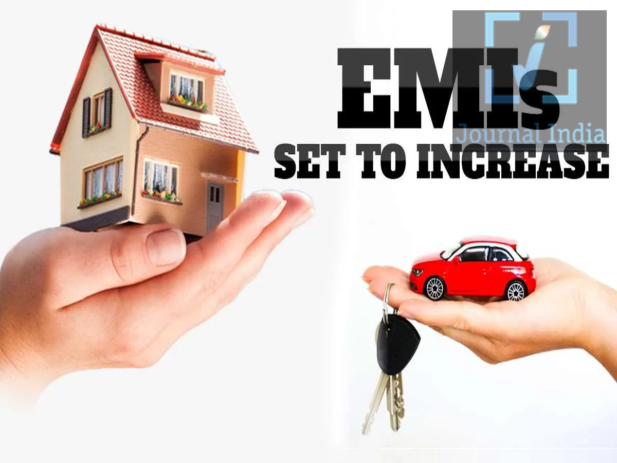Loan Update- होम या कार लोन वालों के लिए बड़ी खबर, क्या फिर बढ़ने वाली है आपकी EMI? दोस्तो अगर आप होम लोन और कार लोन लेने की सोच रहे हैं, तो आपके लिए यह खबर बहुत ही खास हैं, क्योंकि भारतीय रिजर्व बैंक (RBI) आने वाले महीनों में नीतिगत ब्याज दरों में बढ़ोतरी कर सकता है। विश्लेषकों का अनुमान है कि अक्टूबर और दिसंबर 2026 की मौद्रिक नीति समीक्षा में रेपो रेट में 0.25-0.25 प्रतिशत की बढ़ोतरी की जा सकती है। इसके पीछे बढ़ती खुदरा महंगाई, कच्चे तेल की कीमतों में तेजी, पश्चिम एशिया में तनाव और वैश्विक स्तर पर ब्याज दरों में संभावित बदलाव जैसे कई कारण बताए जा रहे हैं। अक्टूबर में हो सकती है पहली दर बढ़ोतरी RBI अक्टूबर की मौद्रिक नीति बैठक से ही ब्याज दर बढ़ाने का सिलसिला शुरू कर सकता है। पहले कुछ अनुमान दिसंबर से दरों में बढ़ोतरी शुरू होने के थे, लेकिन बदलते आर्थिक हालात के कारण यह अनुमान अक्टूबर तक आगे कर दिया गया है। अगर ऐसा होता है, तो अक्टूबर और दिसंबर की दोनों बैठकों में रेपो रेट 0.25 प्रतिशत यानी 25 बेसिस पॉइंट बढ़ाया जा सकता है। महंगाई बढ़ने की आशंका RBI के लिए सबसे बड़ी चिंता खुदरा महंगाई का फिर से ऊपर जाना हो सकती है। SBI के अर्थशास्त्रियों का अनुमान है कि आने वाले समय में खुदरा महंगाई 6.5 प्रतिशत के स्तर को पार कर सकती है और इसके बाद 2027 की शुरुआत तक 6 प्रतिशत से नीचे आ सकती है। महंगाई लंबे समय तक ऊंची रहने की स्थिति में RBI पर मौद्रिक नीति को सख्त करने का दबाव बढ़ सकता है। कच्चे तेल की कीमतें भी अहम कारण पश्चिम एशिया में बढ़ते तनाव के बीच कच्चे तेल की कीमतों में फिर तेजी देखने को मिल रही है। Deutsche Bank के विश्लेषकों के अनुसार, क्रूड ऑयल की कीमतों का 100 डॉलर प्रति बैरल के स्तर को पार करना भारत के लिए चिंता का विषय हो सकता है। भारत अपनी ऊर्जा जरूरतों के एक बड़े हिस्से के लिए आयात पर निर्भर है। इसलिए कच्चे तेल की कीमतों में तेज वृद्धि से महंगाई और आयात लागत पर दबाव बढ़ सकता है। SBI और HSBC का भी अनुमान SBI के अर्थशास्त्रियों ने अक्टूबर और दिसंबर में 0.25-0.25 प्रतिशत की दो दर बढ़ोतरी का अनुमान लगाया है। उनके अनुसार, इसके बाद RBI कुछ समय के लिए दरों में बदलाव रोक सकता है। वहीं विदेशी ब्रोकरेज फर्म HSBC ने भी अक्टूबर और दिसंबर में दो संभावित दर बढ़ोतरी का अनुमान जताया है। HSBC के अनुसार महंगाई लगातार कई महीनों तक 5 प्रतिशत से ऊपर रह सकती है। आगे भी बढ़ सकती हैं ब्याज दरें Deutsche Bank के अनुमान के अनुसार, अक्टूबर से शुरू होने वाला संभावित दर बढ़ोतरी चक्र केवल दो बैठकों तक सीमित नहीं रह सकता। बैंक ने फरवरी 2027 में संभावित विराम के बाद अप्रैल और जून 2027 में भी दर बढ़ोतरी की संभावना जताई है। यदि ये अनुमान सही साबित होते हैं, तो मौजूदा संभावित दर बढ़ोतरी चक्र में कुल 1 प्रतिशत तक की वृद्धि हो सकती है।