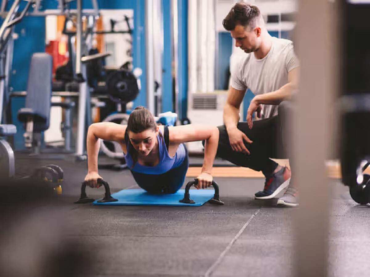 Muscle Building Tips: What builds muscle—heavy weights or light weights? Let’s find out the full details.