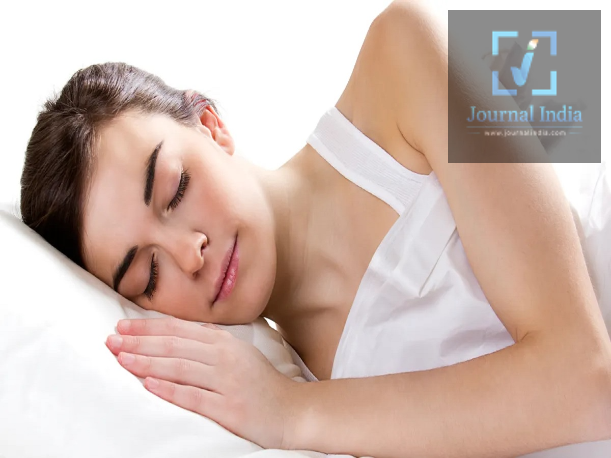 Health Tips &ndash; Which side is it beneficial to sleep on? Let&rsquo;s find out the answer.