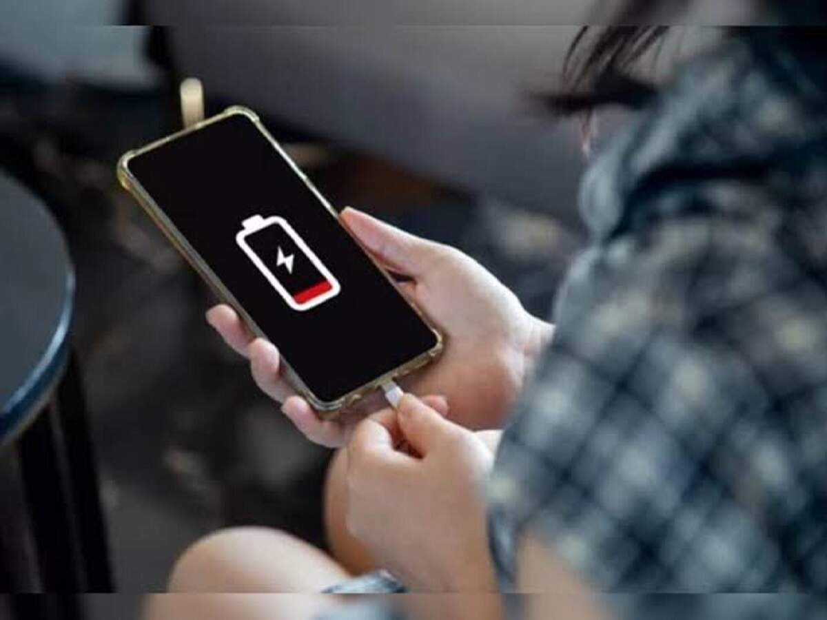 Phone Tips: If your phone's battery and data run out quickly, try these tricks.