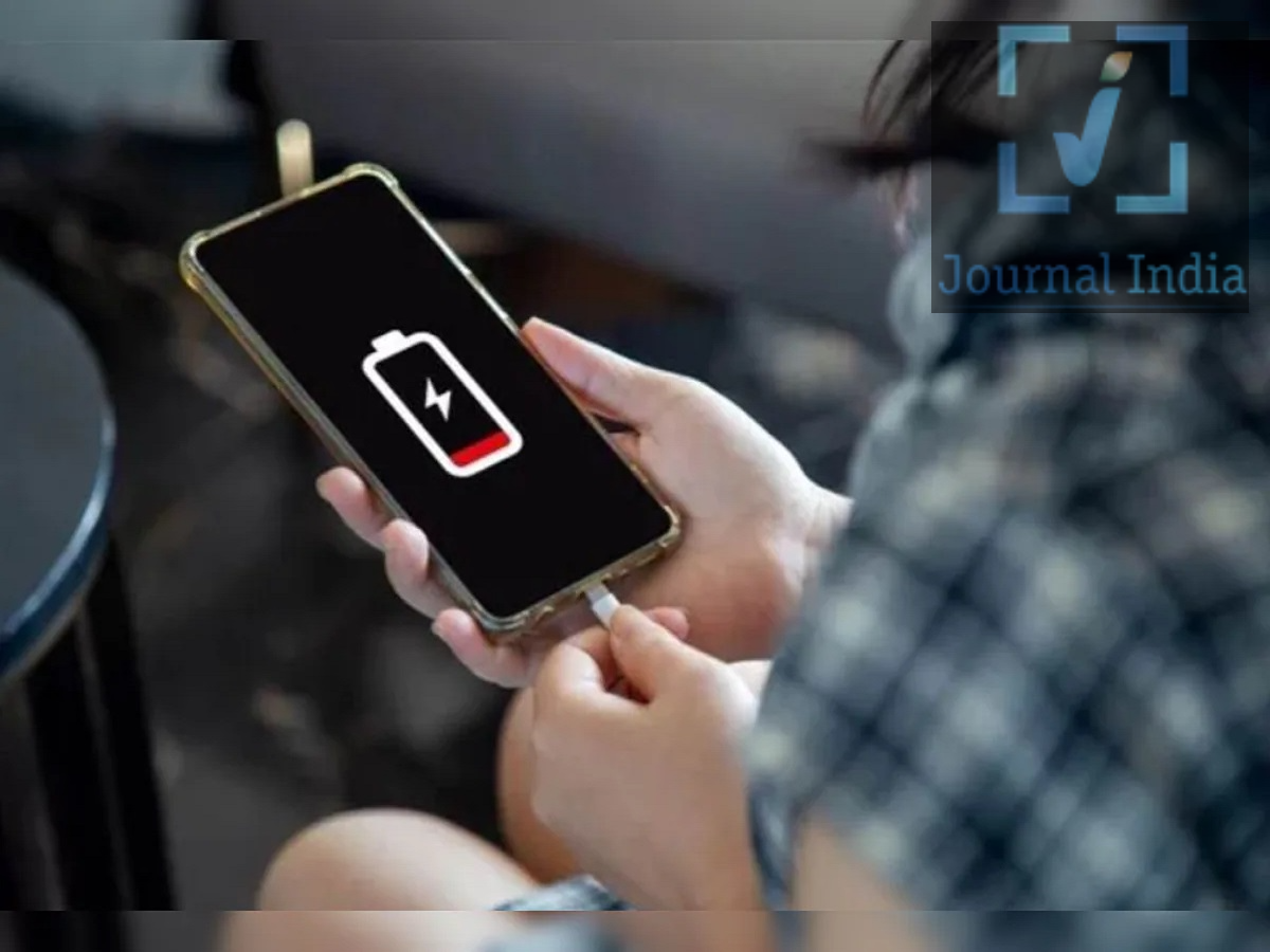Smartphone Battery Tips: Why does the battery keep draining even after the phone is turned off? Find out the reason.