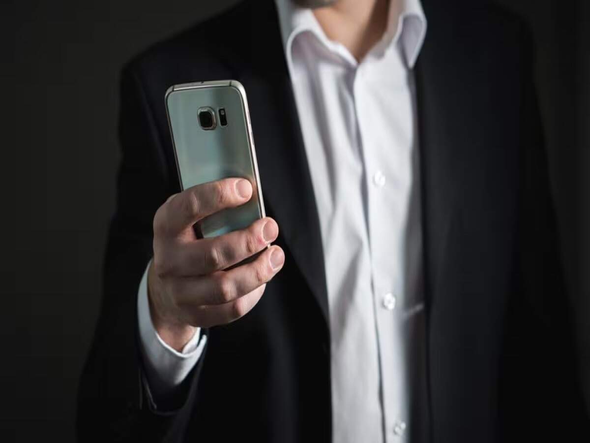 VIP Mobile Number – Want to get a VIP mobile number? Find out the process and price.