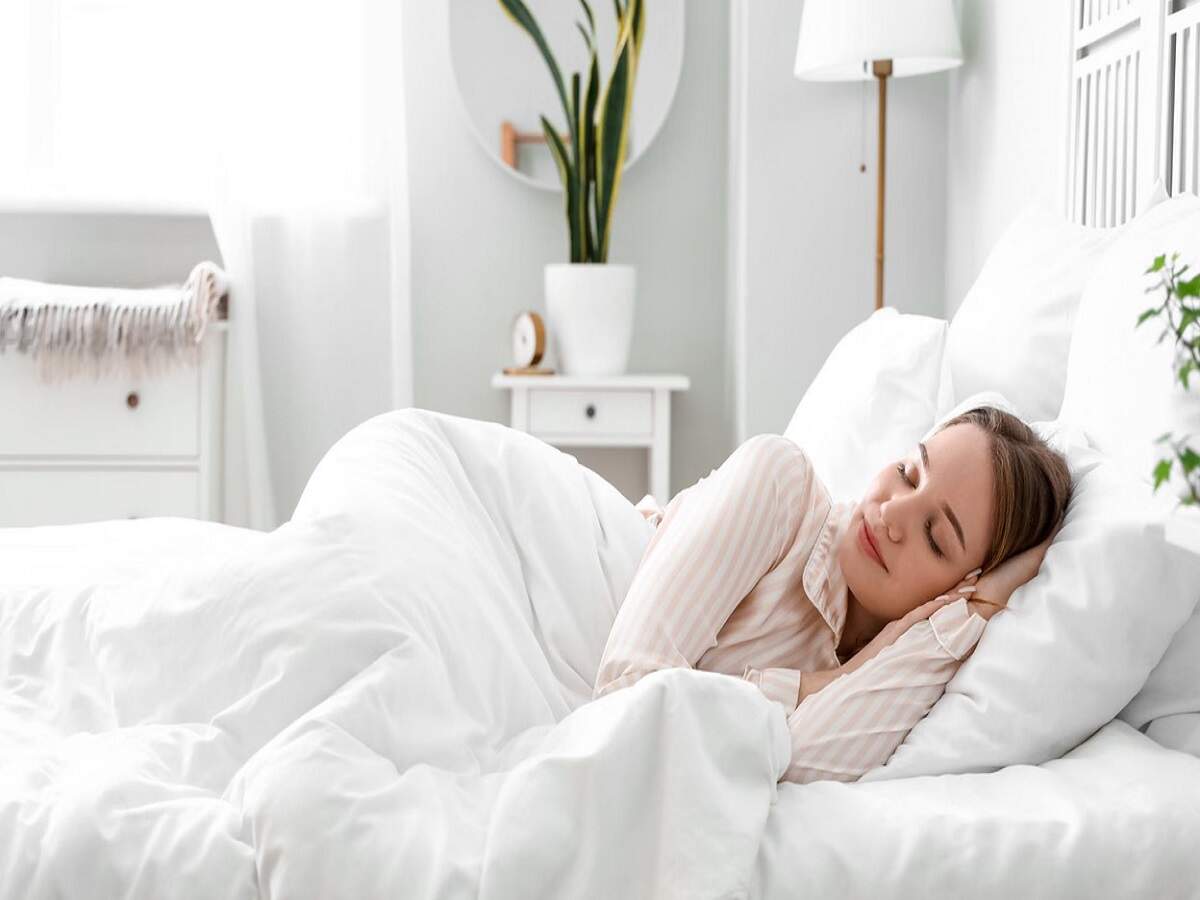 Vastu Tips: Do this as soon as you wake up in the morning to dispel negative energy—let's find out.