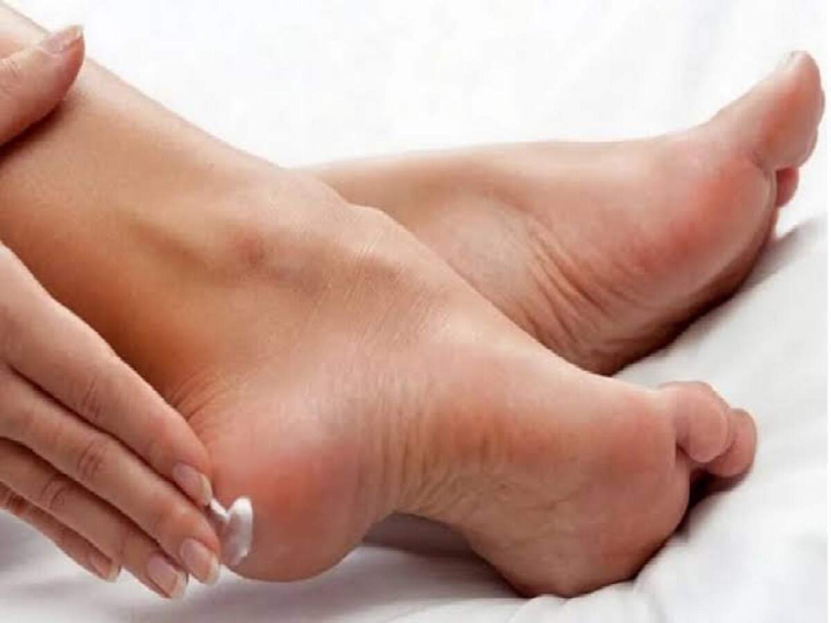 Health Tips: Do you feel a sensation like a nail pricking your heels? Find out what condition this indicates.