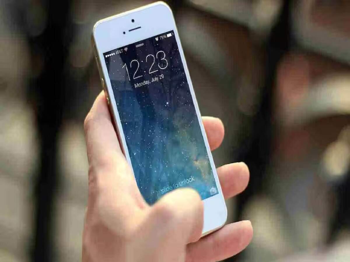 Phone Tips: Thieves won't be able to switch off your stolen phone—learn about this setting.