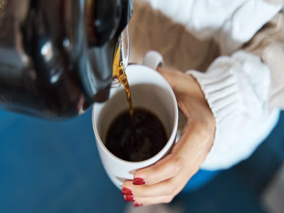 Health Tips: Do you also consume tea or coffee when you have a headache? Find out what the experts say.