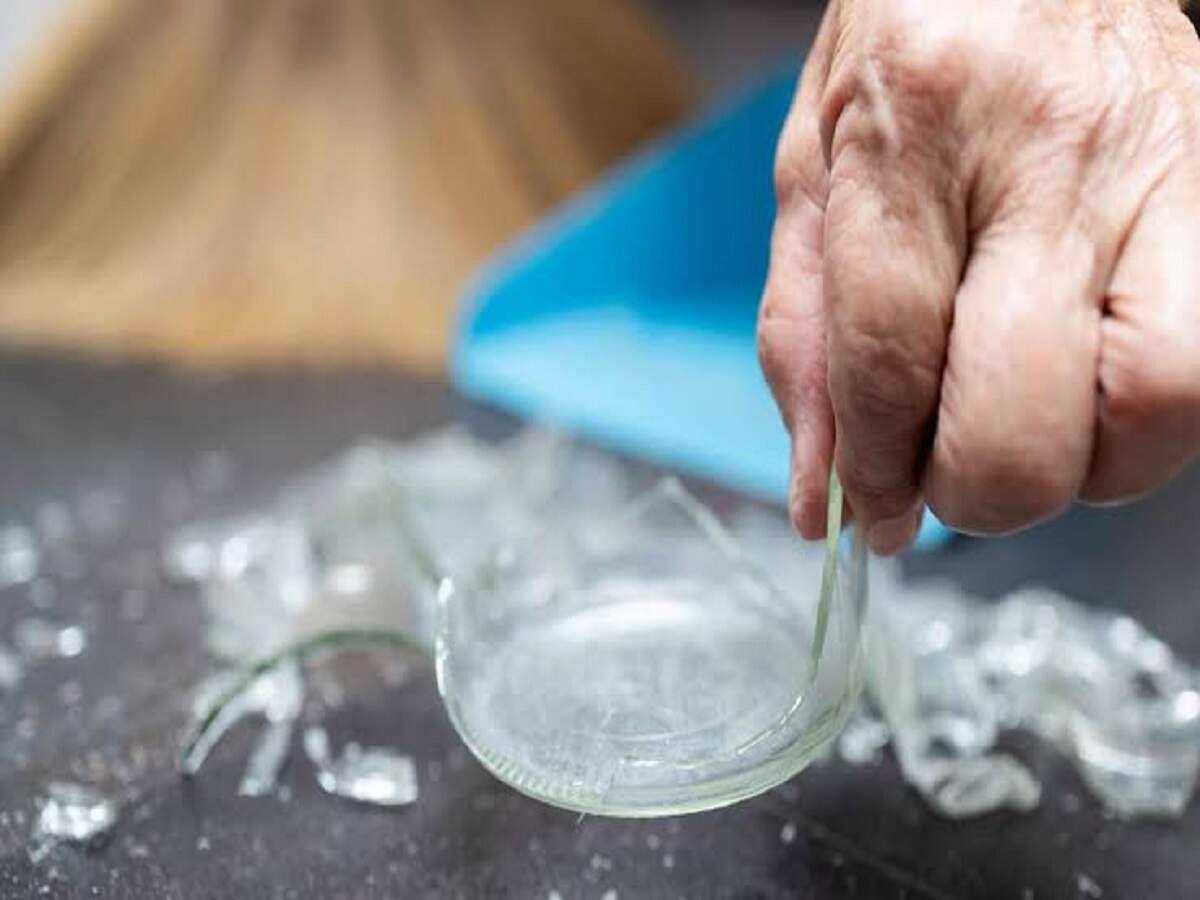 Vastu Tips: Does glass keep breaking frequently in your home? Learn about the adverse effects.