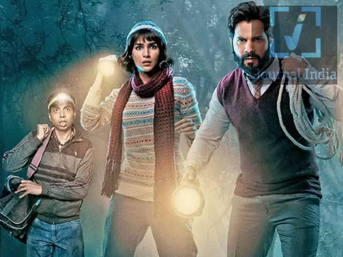 Entertainment News- कृति सेनन की वरुण धवन की फिल्म भेड़िया का बनेगा दूसरा पार्ट, जानिए पूरी डिटेल्स दोस्तो कृति सेनन की वरुण धवन के फैंस के लिए खुशखबरी हैं, क्योंकि एक बार फिर दोनों साथ दिख सकते हैं, वो भी भेड़िया-2 में, हाल ही में फिल्म के डायरेक्टर अमर कौशिक के साथ कृति सेनन की वरुण धवन के मिलने पर बॉलीवुड फैंस काफी उत्साहित हैं। इन तीनों को एक साथ देखकर कयास लगाए जा रहे हैं कि शायद कोई नया प्रोजेक्ट आने वाला है। फैंस सोच रहे हैं कि क्या मेकर्स 'भेड़िया 2' की घोषणा करने की योजना बना रहे हैं। कृति सेनन ने एक खास रीयूनियन वीडियो शेयर किया सोमवार को, कृति सेनन ने अपनी इंस्टाग्राम स्टोरी पर एक छोटा सा वीडियो शेयर किया, जिसमें वह खुद, वरुण धवन और अमर कौशिक नजर आ रहे हैं। तीनों कैमरे की तरफ देखकर मुस्कुरा रहे थे और भेड़ियों जैसी आवाजें निकाल रहे थे, जिससे फैंस को उनकी हॉरर-कॉमेडी फिल्म 'भेड़िया' की याद आ गई। जो किसी सरप्राइज रीयूनियन की ओर इशारा कर रहा था: "एक ऐसा सरप्राइज रीयूनियन जो आपको 'दीवाना' कर देगा। जुड़े रहें!" वरुण धवन ने भी इस वीडियो को अपने ऑफिशियल इंस्टाग्राम अकाउंट पर रीशेयर किया, जिससे इन तीनों के आने वाले प्लान को लेकर उत्सुकता और बढ़ गई है। हालांकि, उनके अगले प्रोजेक्ट या 'भेड़िया' के सीक्वल को लेकर अभी तक कोई आधिकारिक घोषणा नहीं की गई है। क्या 'भेड़िया 2' पर काम चल रहा है? इस रीयूनियन ने इन अटकलों को हवा दे दी है कि शायद यह टीम 'भेड़िया 2' से जुड़ा कुछ तैयार कर रही है। अगर इस सीक्वल में कृति और वरुण फिर से साथ आते हैं, तो यह इन दोनों एक्टर्स का एक और कोलैबोरेशन होगा। इससे पहले भी यह जोड़ी 'दिलवाले' और 'भेड़िया' में साथ काम कर चुकी है, जिससे बॉलीवुड दर्शकों के बीच इनकी ऑन-स्क्रीन केमिस्ट्री काफी जानी-पहचानी हो गई है। 'भेड़िया' किस बारे में थी?  नवंबर 2022 में रिलीज हुई 'भेड़िया' एक हॉरर-कॉमेडी फिल्म है, जिसे अमर कौशिक ने डायरेक्ट किया है। फिल्म भास्कर की कहानी है, जिसका किरदार वरुण धवन ने निभाया है। 