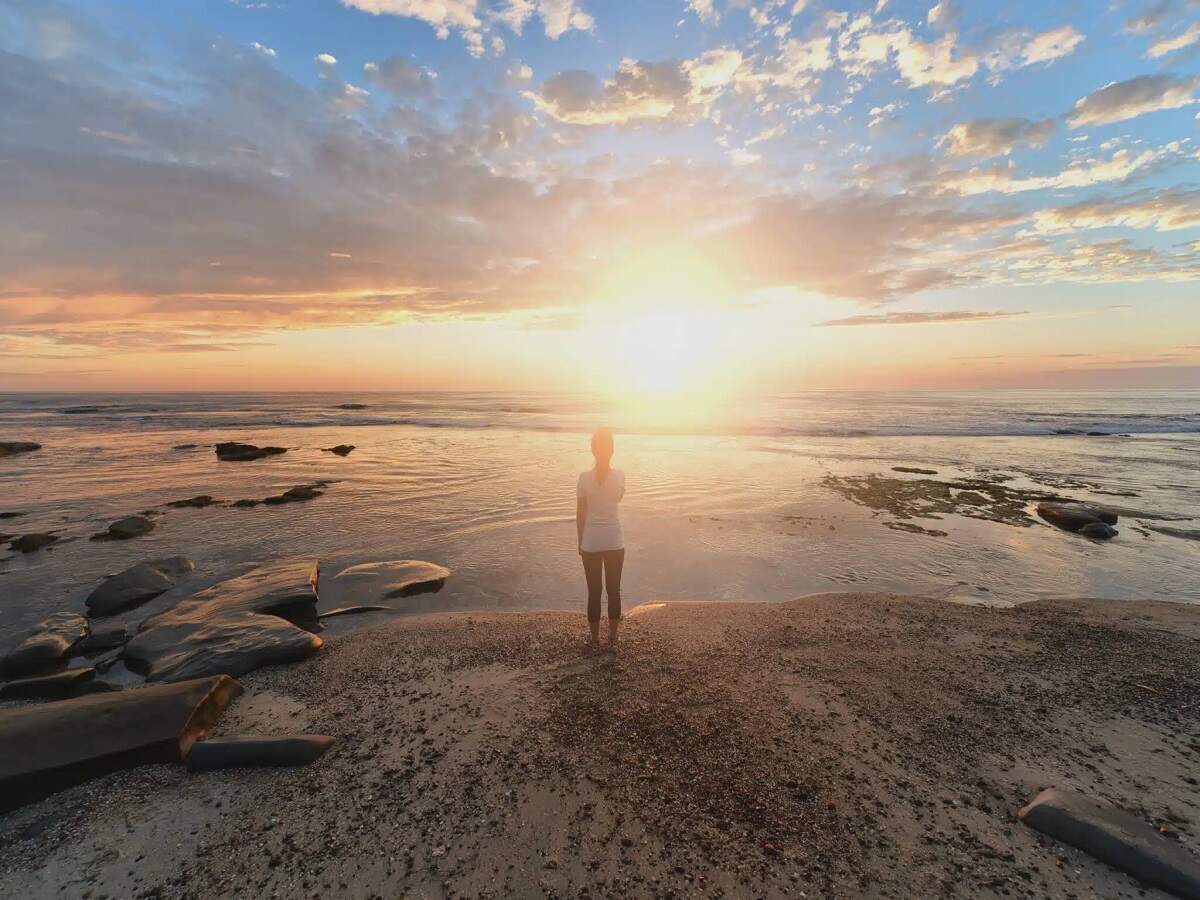 Morning Prayer: Which deity's name should you chant upon waking up to ensure an auspicious day?