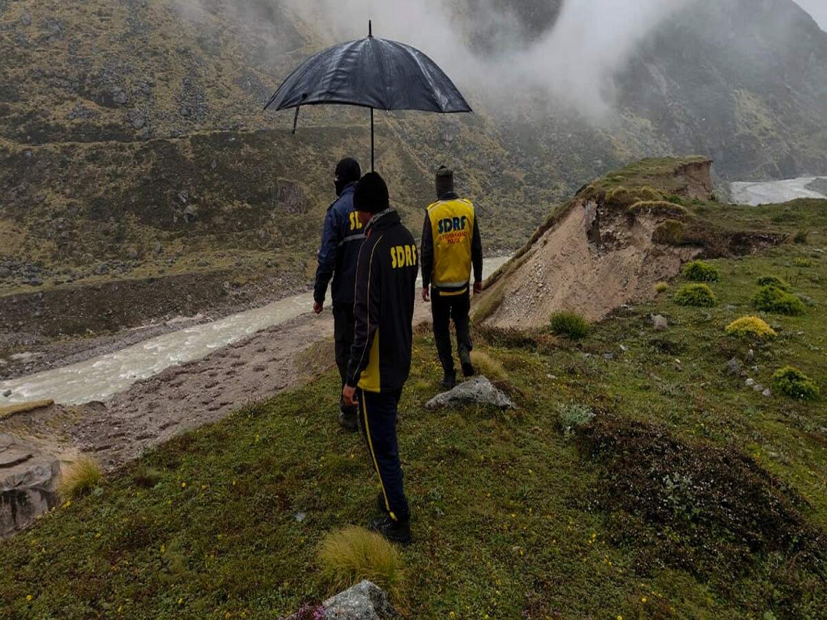Weather Update: Meteorological Department issues alert; torrential rain and storms expected in 14 states within 7 hours.