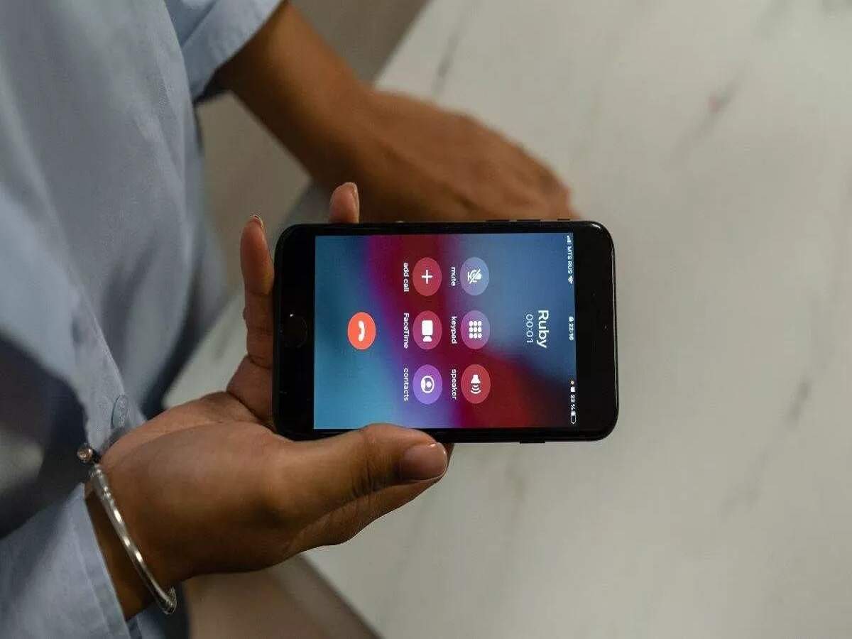 Call Drops – Are you troubled by call drops and poor network? Here is how to lodge a complaint.