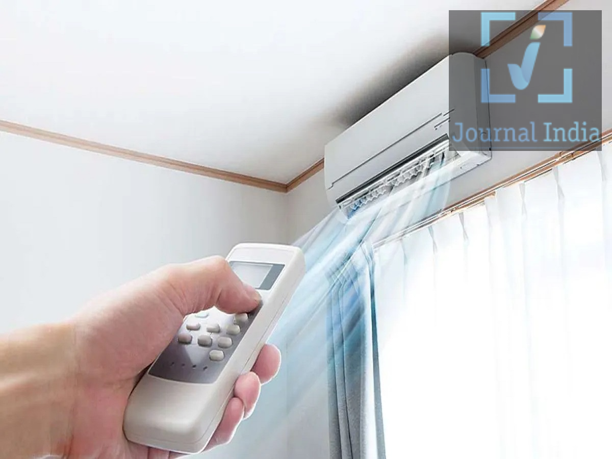 AC Tips- AC चलाने से क्या बिजली का बिल बढ़ गया है, इसे घटाने के लिए कंपनियां तलाश रहीं नए तरीके दोस्तो अगर हम बात करें भारत की गर्मियों कि तो यह भयानक होती हैं, जिससे बचने के लिए लोग एयर कंडीशनर (AC) का इस्तेमाल करते हैं, लेकिन बिजली के बढ़ते बिल उपभोक्ताओं के लिए एक बड़ी चिंता का विषय हैं। इस समस्या से निपटने के लिए, निर्माता अब ऊर्जा-कुशल (energy-efficient) 5-स्टार AC और आर्टिफिशियल इंटेलिजेंस (AI) वाली कूलिंग तकनीकें ला रहे हैं। आइए जानते हैं पूरी डिटेल्स भारत के AC बाजार में लगातार बढ़ोतरी IMARC ग्रुप के अनुमान के अनुसार, 2025 में भारत के एयर कंडीशनर बाजार की वैल्यू 6.15 अरब डॉलर थी, और 2026 तक इसके 7.07 अरब डॉलर तक पहुंचने की उम्मीद है। बढ़ते तापमान, शहरीकरण और घरों को ठंडा रखने की बढ़ती मांग के कारण, 2034 तक यह बाजार बढ़कर 21.59 अरब डॉलर तक पहुंच सकता है। ब्यूरो ऑफ एनर्जी एफिशिएंसी (BEE) और CLASP द्वारा 2024 में किए गए एक सर्वे में, 20 राज्यों के 4,321 घरों को शामिल किया गया। इसमें पाया गया कि घरों में होने वाली कुल बिजली खपत का लगभग 40% हिस्सा पंखों, एयर कंडीशनर और कूलर की वजह से होता है। इसमें अकेले AC का योगदान लगभग 11% है, जो शहरी घरों में बढ़कर 12% तक हो जाता है। 5-स्टार AC और AI फीचर्स की लोकप्रियता बढ़ रही है निर्माता अब ऊर्जा दक्षता (energy efficiency) और स्मार्ट कूलिंग फीचर्स पर ज्यादा ध्यान दे रहे हैं। LG: कंपनी ने बताया है कि हाई-एफिशिएंसी वाले मॉडलों की मांग बढ़ रही है। उनकी कुल AC बिक्री में 5-स्टार AC का हिस्सा आधे से भी ज्यादा है। Voltas: इनकी AI-पावर्ड 'वर्टिस' (Vertis) स्प्लिट AC सीरीज में एडेप्टिव कूलिंग, जियो-फेंसिंग और एनर्जी मैनेजमेंट जैसे फीचर्स शामिल हैं। Daikin: इनके 1.5-टन 5-स्टार AC की ISEER रेटिंग 5.70 है और सालाना बिजली की खपत 716.97 kWh है, जबकि 3-स्टार मॉडल में यह खपत 880.1 kWh होती है।  Samsung: कंपनी भी अपने AC में AI-आधारित कूलिंग और एनर्जी मैनेजमेंट तकनीक को शामिल कर रही है। सस्ते AC या ज्यादा बिजली की बचत?  BEE-CLASP के एक सर्वे में पाया गया कि विश्लेषण किए गए AC मॉडल में से 40% 3-स्टार थे, जबकि 33% 5-स्टार थे। हालाँकि ऊर्जा-कुशल (energy-efficient) मॉडल चलाने का खर्च कम कर सकते हैं, लेकिन इनकी शुरुआती कीमत अधिक होने के कारण लोग इन्हें खरीदने के फैसले पर पुनर्विचार कर सकते हैं। कोई भी फैसला लेने से पहले AC की स्टार रेटिंग, सालाना बिजली की खपत, क्षमता और कीमत की तुलना करना ज़रूरी है। असल बचत इस बात पर निर्भर करती है कि AC का इस्तेमाल कैसे होता है, कमरे का आकार क्या है, तापमान की सेटिंग क्या है और स्थानीय बिजली की दरें क्या हैं।