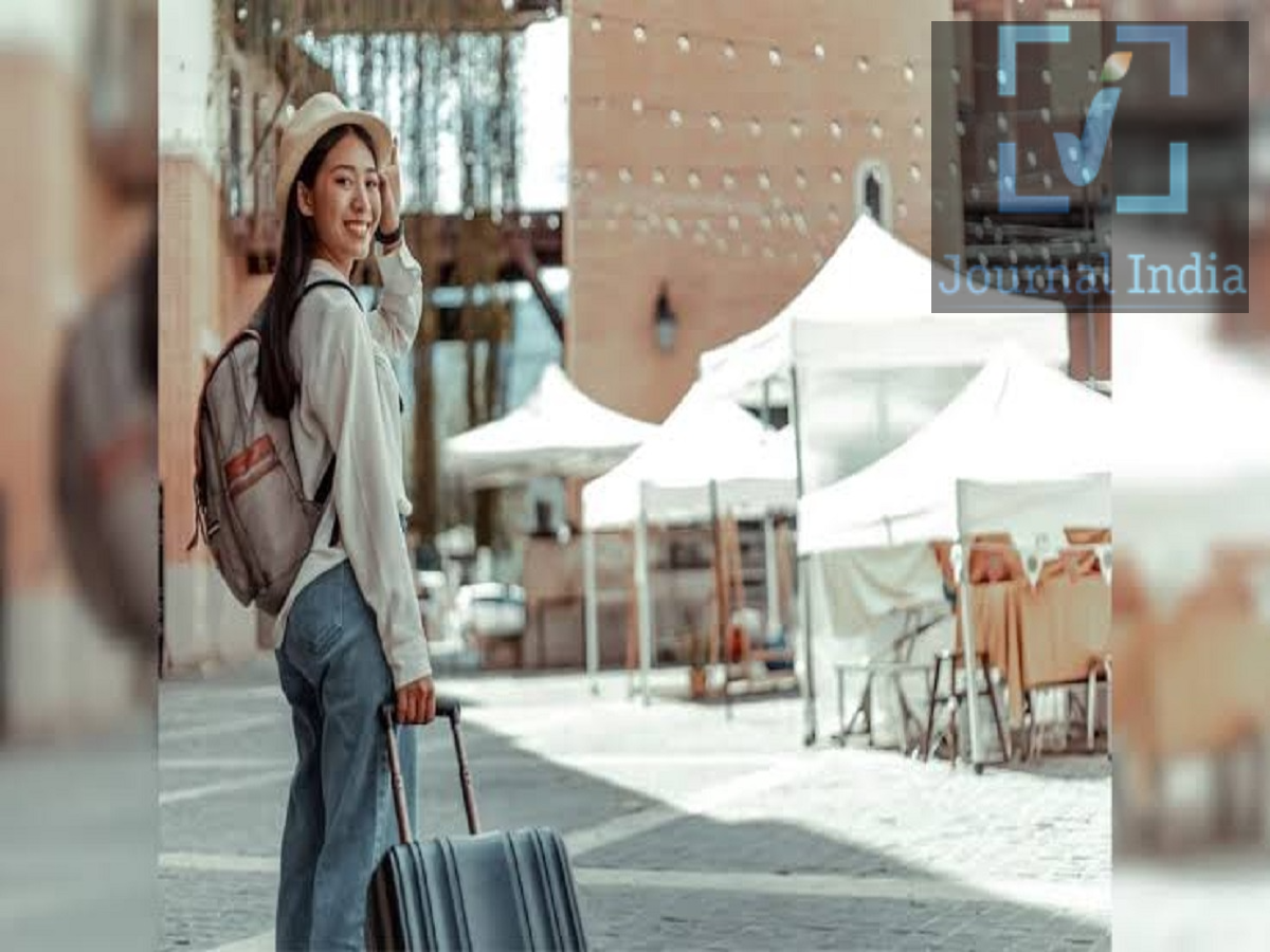 Travel Tips- कामकाज के बोझ ने कर दिया हैं मूड खराब, मूड फ्रेश करने निकल जाएं इन स्लो ट्रेवल डेस्टिनेशन पर दोस्तो रोजमर्रा की भागदौड़ और कामकाज का तनाव हमें शाररिक रूप से तो थका ही देता हैं, इसके साथ ही मानसिक रूप से भी थका देता है, ऐसे मे मूड को फ्रेश करने के लिए छोटी सी ट्रिप भी आपके काम की हो सकती हैं,  यहीं पर 'स्लो ट्रैवल' (आराम से यात्रा करना) एक बेहतरीन विकल्प के तौर पर सामने आता है। कई जगहों पर जल्दी-जल्दी घूमने के बजाय, स्लो ट्रैवल आपको एक ही जगह पर ज़्यादा समय बिताने, आराम से आस-पास की जगहों का आनंद लेने, स्थानीय संस्कृति और खाने-पीने का अनुभव करने और प्रकृति के बीच अच्छा समय बिताने के लिए प्रेरित करता है। आइए जानते हैं 'स्लो ट्रैवल' डेस्टिनेशन्स के बारे में-  माजुली द्वीप, असम असम का माजुली द्वीप उन यात्रियों के लिए भारत की सबसे आकर्षक जगहों में से एक है जो शांति और सादगी की तलाश में हैं। ब्रह्मपुत्र नदी में स्थित यह द्वीप अपनी प्राकृतिक सुंदरता, अनोखी परंपराओं और जीवंत स्थानीय संस्कृति के लिए जाना जाता है। बड़े होटलों में रहने के बजाय, यात्री आरामदायक बांस के होमस्टे (स्थानीय घरों में ठहरने की व्यवस्था) चुन सकते हैं और द्वीप की सुकून भरी जीवनशैली का अनुभव कर सकते हैं। यहाँ आने वाले लोग मठों को देख सकते हैं  यहाँ का शांत माहौल माजुली को आराम करने, प्रकृति के बीच समय बिताने और रोज़मर्रा की तेज़-तर्रार ज़िंदगी से ब्रेक लेने के लिए एक आदर्श जगह बनाता है। तीर्थन घाटी, हिमाचल प्रदेश हिमाचल प्रदेश शिमला और मनाली जैसी जगहों के लिए मशहूर है, जहाँ घूमने-फिरने के मुख्य मौसम में बहुत भीड़ हो जाती है। अगर आप शांति से समय बिताना चाहते हैं, तो तीर्थन घाटी एक बेहतरीन विकल्प है। ग्रेट हिमालयन नेशनल पार्क के पास स्थित यह घाटी पहाड़ों, जंगलों और खूबसूरत तीर्थन नदी से घिरी हुई है।  गोकर्ण, कर्नाटक अगर आपको बीच (समुद्र तट) पसंद हैं, लेकिन आप गोवा की भीड़-भाड़ वाली टूरिस्ट जगहों से हटकर कुछ शांत जगह चाहते हैं, तो कर्नाटक का गोकर्ण एक अच्छा विकल्प हो सकता है। गोकर्ण में खूबसूरत बीच, हरियाली, आध्यात्मिकता और सुकून भरी जीवनशैली का संगम देखने को मिलता है।  लोंगवा गाँव, नागालैंड जो यात्री सच में कुछ अलग और अनोखा अनुभव करना चाहते हैं, उनके लिए नागालैंड का लोंगवा गाँव आम टूरिस्ट जगहों से बिल्कुल अलग अनुभव देता है। भारत-म्यांमार सीमा के पास मोन ज़िले में स्थित लोंगवा, कोन्याक समुदाय का घर है और अपने अनोखे इतिहास और परंपराओं के लिए जाना जाता है। इस गाँव की सबसे अनोखी चीज़ों में से एक है गाँव के मुखिया का पारंपरिक घर, जो अंतरराष्ट्रीय सीमा के आर-पार बना हुआ है। मावलिननॉन्ग, मेघालय पूर्वोत्तर भारत में सुकून भरी और शांत छुट्टियों के लिए मावलिननॉन्ग एक और बेहतरीन विकल्प है। यह गाँव अपनी साफ़-सफ़ाई और खूबसूरत नज़ारों के लिए मशहूर है। यह इलाका घनी हरियाली, झरनों, पहाड़ियों और पारंपरिक आकर्षणों से घिरा हुआ है। यात्री यहाँ के मशहूर 'लिविंग रूट ब्रिज' (पेड़ों की जड़ों से बने पुल) भी देख सकते हैं, जो स्थानीय समुदायों और प्रकृति के बीच अद्भुत रिश्ते को दिखाते हैं।