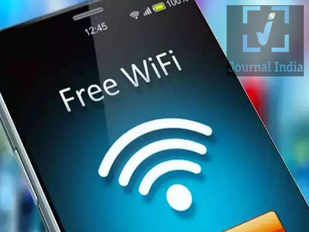 Wi-Fi Tips- क्या कहीं भी फ्री का वाई-फाई कनेक्ट कर लेते हैं, जानिए इसके नुकसान दोस्तो आज के आधुनिक युग में मोबाइल फोन हमारे जीवन का अहम हिस्सा हो गए हैं, जिनमें इंटरनेट होना अनिवार्य हैं, मेट्रो स्टेशन, एयरपोर्ट, होटल, कैफे और शॉपिंग मॉल जैसी जगहों पर Free Wi-Fi मिलना आम बात है। मोबाइल डेटा बचाने के लिए लोग बिना ज्यादा सोचे इन नेटवर्क से अपना फोन कनेक्ट कर लेते हैं। हर Public Wi-Fi Network खतरनाक नहीं होता, लेकिन बिना जांचे किसी अनजान Wi-Fi से कनेक्ट करना आपकी ऑनलाइन सुरक्षा के लिए जोखिम पैदा कर सकता है। आइए जानते हैं कैसे-  1. सबसे पहले Fake Wi-Fi Network से बचें Public Wi-Fi इस्तेमाल करते समय सबसे बड़ा खतरा Fake Wi-Fi Network का होता है। साइबर अपराधी किसी कैफे, एयरपोर्ट या मेट्रो स्टेशन के असली Wi-Fi नाम से मिलता-जुलता नेटवर्क बना सकते हैं। उदाहरण के लिए, अगर किसी कैफे का आधिकारिक Wi-Fi किसी खास नाम से है, तो अपराधी उसी नाम में थोड़ा बदलाव करके नकली नेटवर्क बना सकता है। ऐसे में: Wi-Fi का नाम देखकर तुरंत कनेक्ट न करें। कैफे या होटल के स्टाफ से आधिकारिक Wi-Fi का नाम पूछें। यदि पासवर्ड की जरूरत है तो सही पासवर्ड भी स्टाफ से ही पूछें। एक जैसे नाम वाले कई नेटवर्क दिखाई दें तो सावधानी बरतें। 2. सिर्फ HTTPS देखकर पूरी तरह निश्चिंत न हों कई लोगों को लगता है कि वेबसाइट के एड्रेस में HTTPS दिखाई दे रहा है तो वेबसाइट पूरी तरह सुरक्षित है। HTTPS आपके डिवाइस और वेबसाइट के बीच भेजे जाने वाले डेटा को एन्क्रिप्ट करने में मदद करता है, लेकिन इसका मतलब यह नहीं है कि हर वेबसाइट भरोसेमंद ही है। अगर कोई संदिग्ध पेज अचानक आपसे: Password बैंक की जानकारी Card Number OTP व्यक्तिगत जानकारी मांगता है, तो तुरंत उस पेज को बंद कर दें। याद रखें: HTTPS होना और वेबसाइट का भरोसेमंद होना दो अलग बातें हैं। 3. Public Wi-Fi पर Banking से बचें Free Wi-Fi का इस्तेमाल करते समय सबसे जरूरी सावधानी यह है कि Banking और दूसरे बेहद संवेदनशील काम न करें। Public Wi-Fi पर संभव हो तो: Net Banking न करें। Credit/Debit Card से जुड़ी जानकारी दर्ज न करें। महत्वपूर्ण अकाउंट में Login करने से बचें। कोई संवेदनशील दस्तावेज या निजी जानकारी अपलोड न करें। अगर बैंकिंग या कोई जरूरी काम करना ही है, तो Mobile Data या अपने Personal Hotspot का इस्तेमाल करना बेहतर विकल्प हो सकता है। 4. Wi-Fi Auto-Connect बंद रखें फोन में मौजूद Auto-Connect फीचर आपके डिवाइस को आसपास उपलब्ध नेटवर्क से अपने आप जोड़ सकता है। इसलिए फोन की Wi-Fi Settings में जाकर अनजान नेटवर्क के लिए Auto-Connect बंद रखना बेहतर है। इससे आपका फोन बिना आपकी जानकारी के किसी संदिग्ध या अनजान नेटवर्क से कनेक्ट होने की संभावना कम हो जाती है। 5. मोबाइल और Apps को हमेशा Update रखें Online Security सिर्फ Wi-Fi Network पर निर्भर नहीं करती। फोन का Operating System और Apps भी सुरक्षित होने चाहिए। इसलिए: फोन का Software समय-समय पर Update करें। जरूरी Apps के Latest Version का इस्तेमाल करें। Security Updates को नजरअंदाज न करें। हर अकाउंट के लिए मजबूत और अलग Password रखें। जहां संभव हो, Two-Factor Authentication (2FA) जरूर Enable करें। 2FA चालू होने पर सिर्फ Password लीक होने से अकाउंट पर कब्जा करना अपेक्षाकृत मुश्किल हो जाता है। 6. काम पूरा होते ही Public Wi-Fi Disconnect करें कैफे, होटल, एयरपोर्ट या मेट्रो स्टेशन पर Wi-Fi इस्तेमाल करने के बाद उसे Connected छोड़कर न जाएं। काम पूरा होने के बाद: Wi-Fi Disconnect करें। जिन Public Networks की अब जरूरत नहीं है, उन्हें Saved Networks से Remove करें। जरूरी न होने पर Wi-Fi बंद भी कर सकते हैं। इससे आपका फोन भविष्य में उसी नेटवर्क से अपने आप दोबारा जुड़ने की कोशिश नहीं करेगा। 7. जरूरत पड़ने पर Mobile Data का इस्तेमाल करें अगर किसी Public Wi-Fi Network की Authenticity को लेकर थोड़ा भी संदेह है, तो उसे इस्तेमाल करने के बजाय Mobile Data या Personal Hotspot का विकल्प चुनें। खासकर Banking, Shopping, Important Login या अन्य Sensitive Activities के दौरान अपना भरोसेमंद Internet Connection इस्तेमाल करना ज्यादा समझदारी है।