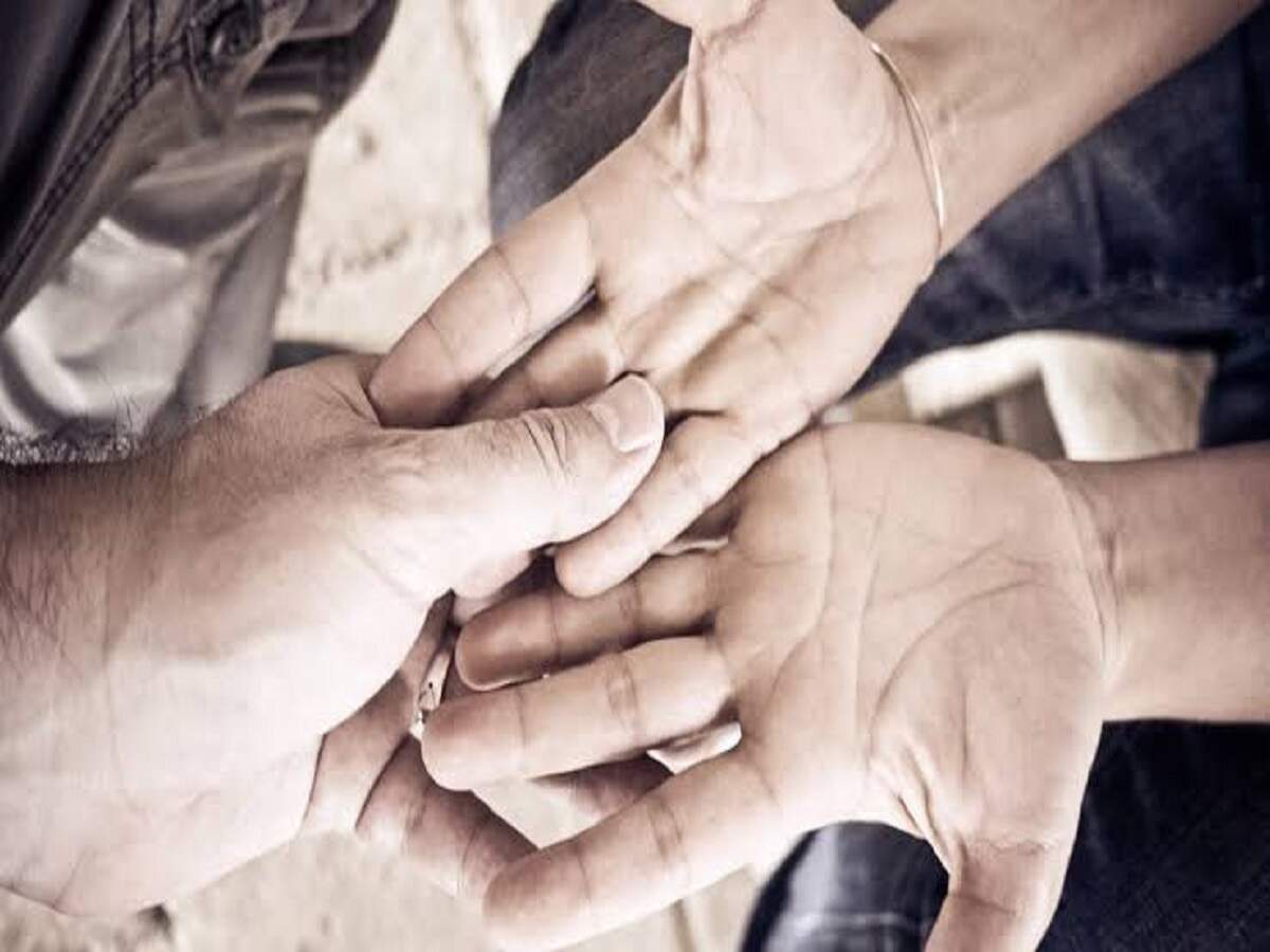 Astrology Tips: A mole in this spot on the palm is considered auspicious; it indicates the inheritance of ancestral property.