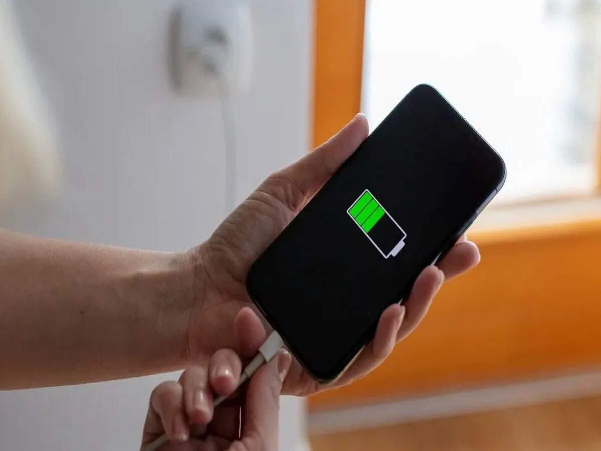 Phone Tips: If your phone's battery and data run out quickly, try these tricks.