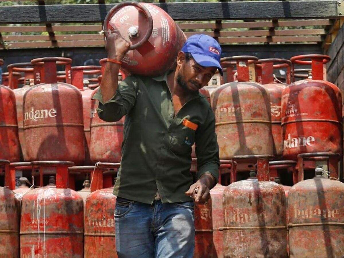 LPG Gas Cylinder – Planning to book a gas cylinder? Check its price first.