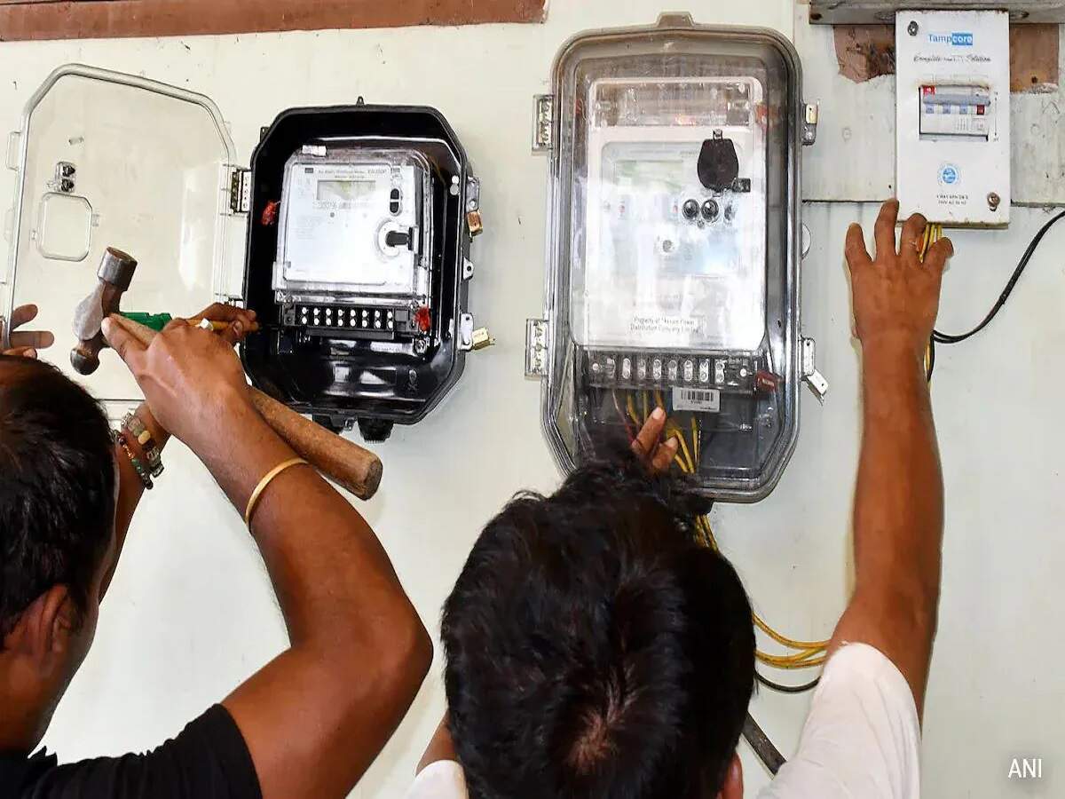 Electricity Bill – Small habits can lower your electricity bill; find out what they are.