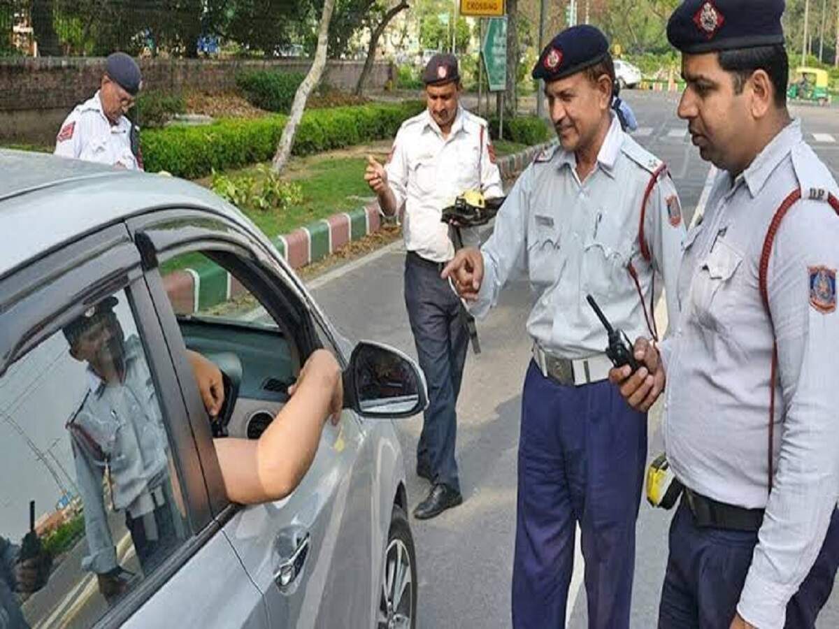 Traffic Challan – No need to visit court to pay fines for traffic violations; police will accept online payments on the spot.