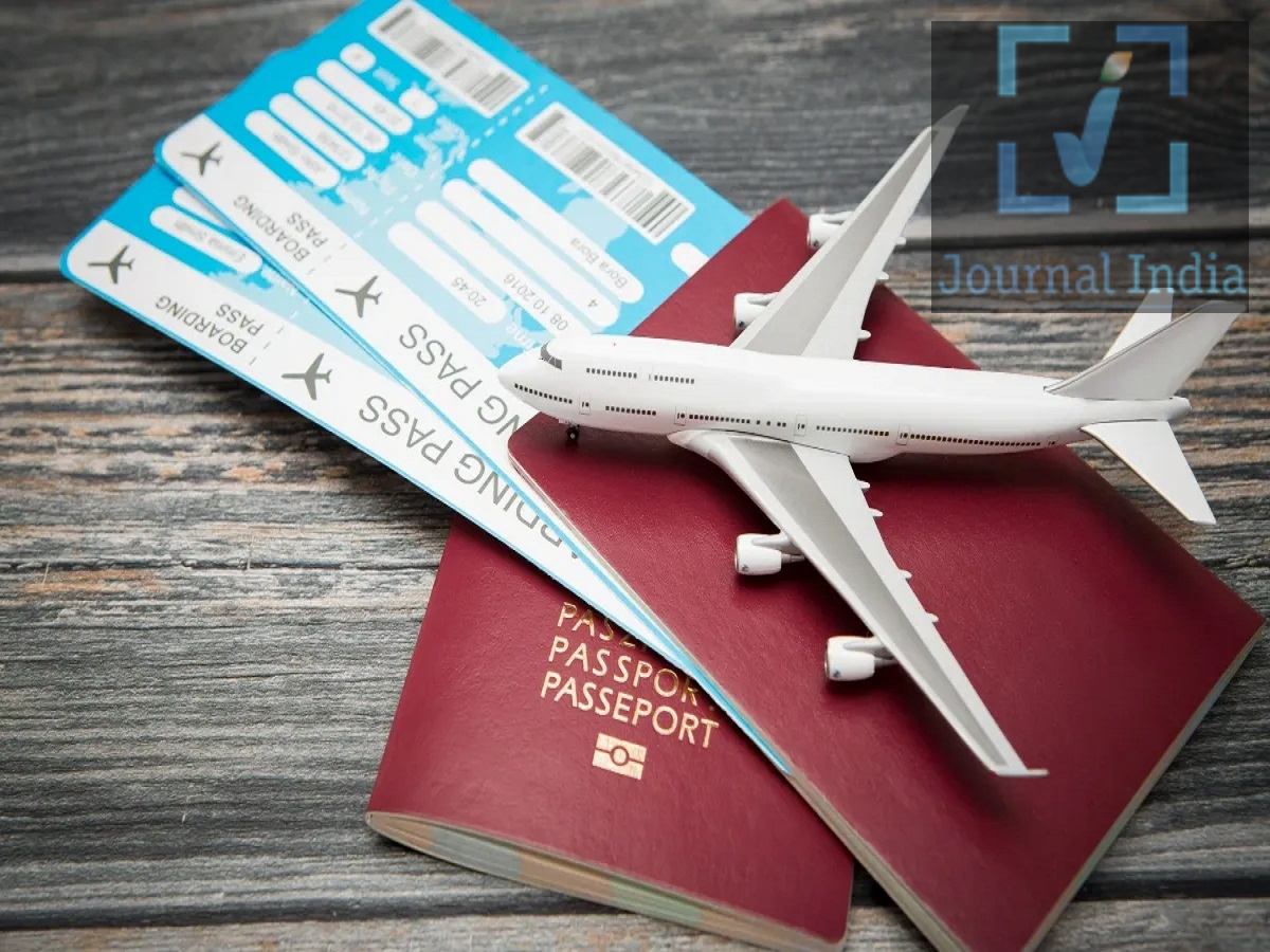 Airplane Tickets- क्या आप अपने लिए फ्लाइट टिकट बुक करा रहे है, जानिए कौनसा टिकट सस्ता मिल रहा हैं दोस्तो अक्टूबर शुरु होने के साथ ही देश में त्योहारी सीजन शुरु हो गया हैं, ऐसे में लोग दिवाली और छठ पूजा के लिए घर जाना चाहते हैं, इसके लिए वो पहले से ही फ्लाइट टिकट बुक करने लगे हैं। त्योहारों के दौरान किराए बढ़ने की संभावना रहती है, इसलिए कई यात्री एडवांस में टिकट बुक कर रहे हैं। वहीं, कुछ लोग आने वाली भीड़ से बचने के लिए इसी सप्ताह परिवार के साथ घूमने का प्लान बना रहे हैं। अगर आप भी इस सप्ताह हवाई यात्रा करने की तैयारी कर रहे हैं और टिकट बुक करने वाले हैं, तो पहले अलग-अलग रूट्स पर उपलब्ध किराए की तुलना जरूर कर लें।  इन रूट्स पर मिल रहे हैं सस्ते Flight Tickets दिल्ली-मुंबई दिल्ली से मुंबई के लिए मंगलवार को IndiGo की फ्लाइट करीब ₹6,080 में उपलब्ध है। इसका समय शाम 6 बजे से रात 10:20 बजे तक है। वहीं, Air India Express की फ्लाइट का किराया करीब ₹6,529 है और इसका समय रात 10:25 बजे से 12:50 बजे तक है। बेंगलुरु-दिल्ली बेंगलुरु से दिल्ली जाने के लिए बुधवार को SpiceJet की फ्लाइट का किराया करीब ₹8,170 है। फ्लाइट सुबह 8:20 बजे से दोपहर 12:55 बजे तक है। Air India Express की फ्लाइट करीब ₹8,663 में उपलब्ध है, जिसका समय दोपहर 2:40 बजे से शाम 5:30 बजे तक है। दिल्ली-हैदराबाद शनिवार को दिल्ली से हैदराबाद के लिए Air India की फ्लाइट करीब ₹7,252 में उपलब्ध है। इसका समय दोपहर 12:15 बजे से रात 8:40 बजे तक है। वहीं IndiGo की फ्लाइट का किराया करीब ₹8,210 है और यह शाम 5:10 बजे से रात 10 बजे तक चलती है। दिल्ली-पुणे दिल्ली से पुणे के लिए शनिवार को IndiGo की फ्लाइट करीब ₹6,990 में मिल रही है। इसका समय सुबह 5:10 बजे से दोपहर 12:20 बजे तक है। Air India Express की फ्लाइट करीब ₹7,099 में उपलब्ध है और इसका समय शाम 4:45 बजे से 7:15 बजे तक है। दिल्ली-कोलकाता दिल्ली से कोलकाता के लिए शनिवार को SpiceJet की फ्लाइट का किराया करीब ₹6,616 है। इसका समय रात 8:10 बजे से 10:30 बजे तक है। IndiGo की फ्लाइट करीब ₹7,368 में उपलब्ध है और इसका समय शाम 4:20 बजे से रात 9:05 बजे तक है। बेंगलुरु-कोलकाता बेंगलुरु से कोलकाता जाने वाले यात्रियों के लिए रविवार को Akasa Air की फ्लाइट करीब ₹6,050 में उपलब्ध है। इसका समय रात 9:10 बजे से 12:10 बजे तक है। वहीं IndiGo की फ्लाइट का किराया करीब ₹6,167 है और यह सुबह 6:15 बजे से 8:50 बजे तक चलती है।