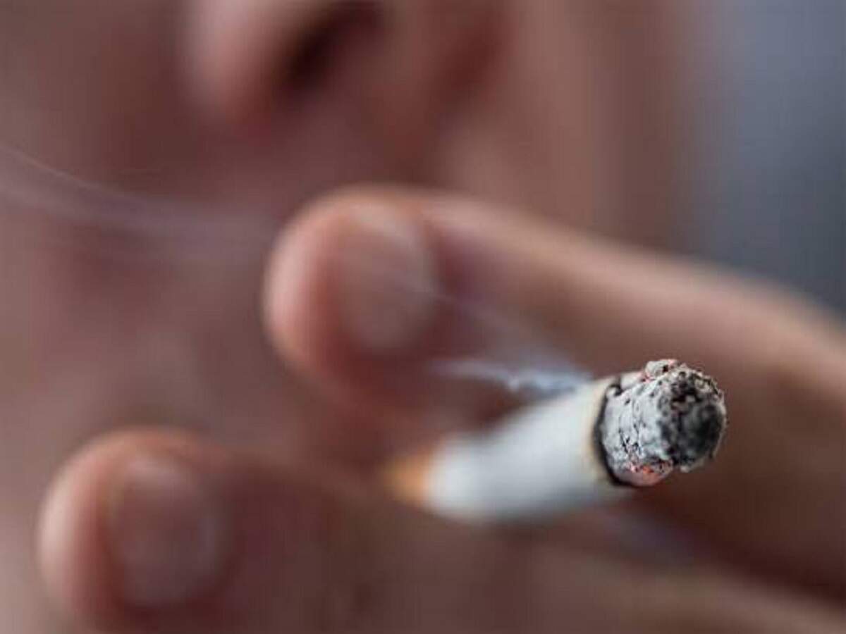 E-Cigarette Risk – E-cigarettes can also cause lung cancer; find out what doctors say.