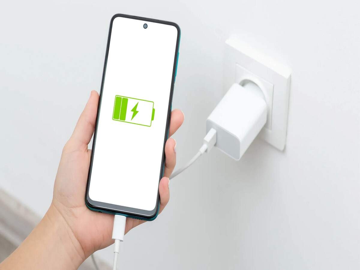 Phone Battery Tips: To make your phone battery last longer, follow the 80-20 charging rule.