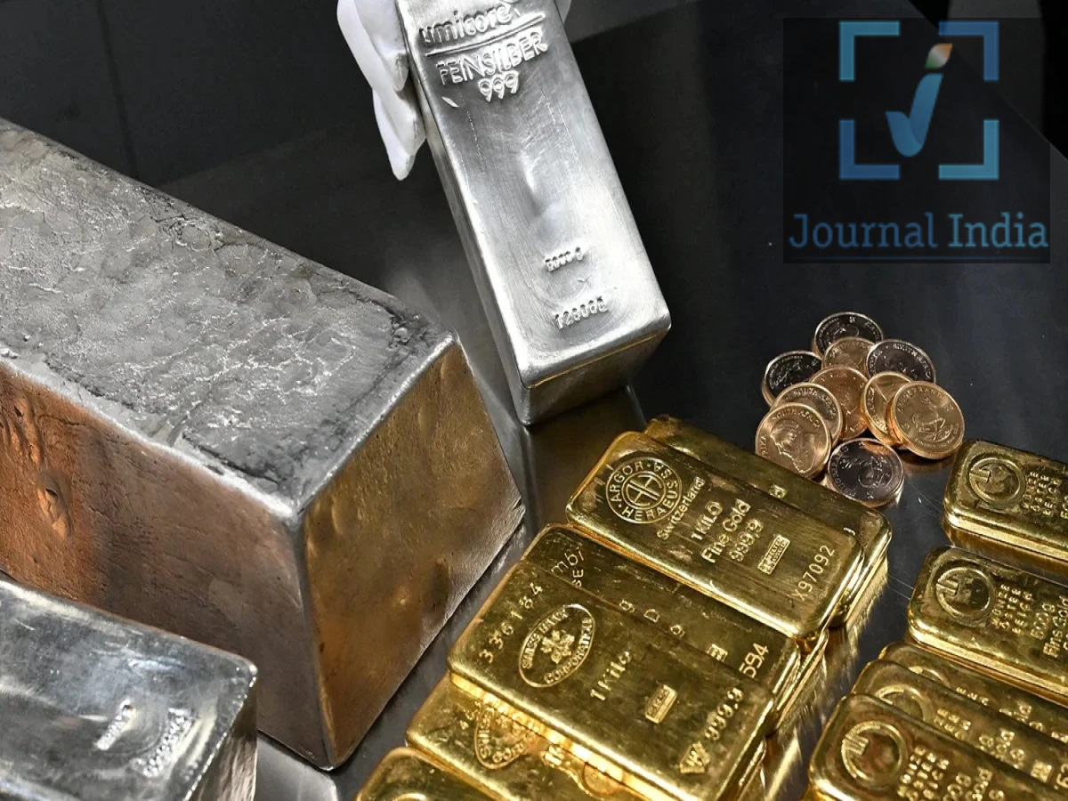 Gold and Diesel Price- क्या है आज आपके शहर में सोने और चांदी की रेट्स, आइए जानें दोस्तो सोनी और चांदी खरीदने वालों के लिए खुशखबरी हैं, दुनिया की कीमती धातुओं का भाव प्रतिदिन कम हुए जा रहा है, घरेलू वायदा बाजार यानी MCX पर शुक्रवार सुबह सोने की कीमत में मामूली तेजी देखने को मिली। मजबूत अमेरिकी डॉलर और कच्चे तेल की कीमतों में बढ़ोतरी का असर अंतरराष्ट्रीय स्तर पर सोने की कीमतों पर दिखाई दे रहा है। MCX पर सोने की कीमत में मामूली तेजी मल्टी कमोडिटी एक्सचेंज (MCX) पर 24 कैरेट सोने की कीमत शुक्रवार सुबह 0.09 फीसदी यानी ₹131 की बढ़त के साथ ₹1,50,841 प्रति 10 ग्राम पहुंच गई। इससे पहले पिछले कारोबारी सत्र में यह ₹1,50,710 प्रति 10 ग्राम पर बंद हुआ था। वहीं, अन्य बुलियन मार्केट आंकड़ों के अनुसार 24 कैरेट सोने का भाव करीब ₹1,51,580 प्रति 10 ग्राम बताया गया है। अंतरराष्ट्रीय बाजार में सोने की कीमत करीब $4,307.20 प्रति औंस रही। दिल्ली में लगातार चौथे दिन सोना सस्ता दिल्ली के सर्राफा बाजार में 24 कैरेट यानी 99.9 फीसदी शुद्धता वाले सोने की कीमत में ₹1,600 प्रति 10 ग्राम की गिरावट आई। बुधवार के ₹1.54 लाख के आसपास के स्तर से गिरकर सोना करीब ₹1,52,400 प्रति 10 ग्राम पर आ गया। सोने में लगातार चार कारोबारी सत्रों से जारी गिरावट के पीछे मुख्य रूप से अमेरिकी डॉलर की मजबूती और कच्चे तेल की बढ़ती कीमतों को जिम्मेदार माना जा रहा है। अंतरराष्ट्रीय बाजार में भी गिरा सोना अंतरराष्ट्रीय बाजार में भी सोने की कीमतों पर दबाव देखने को मिला। स्पॉट गोल्ड करीब $33.74 यानी लगभग 1 फीसदी की गिरावट के साथ $4,253.61 प्रति औंस तक पहुंच गया। मजबूत डॉलर आमतौर पर सोने के लिए दबाव पैदा करता है, क्योंकि इससे अन्य मुद्राओं में खरीदारी करने वाले निवेशकों के लिए डॉलर में कीमत वाला सोना महंगा हो जाता है। MCX पर पिछले सत्र में सोना हुआ था सस्ता पिछले कारोबारी सत्र में MCX पर सोने के वायदा भाव में भी गिरावट दर्ज की गई थी। अक्टूबर डिलीवरी वाला गोल्ड कॉन्ट्रैक्ट ₹833 यानी 0.55 फीसदी गिरकर ₹1,50,466 प्रति 10 ग्राम पर बंद हुआ। वहीं, न्यूयॉर्क के COMEX बाजार में दिसंबर डिलीवरी वाला गोल्ड फ्यूचर्स $17.93 यानी 0.42 फीसदी गिरकर $4,300.47 प्रति औंस पर पहुंच गया था। आज प्रमुख शहरों में 24, 22 और 18 कैरेट सोने के भाव दिल्ली: 24 कैरेट ₹1,52,830, 22 कैरेट ₹1,40,100 और 18 कैरेट ₹1,14,660 प्रति 10 ग्राम।  मुंबई: 24 कैरेट ₹1,52,680, 22 कैरेट ₹1,39,950 और 18 कैरेट ₹1,14,510 प्रति 10 ग्राम।  कोलकाता: 24 कैरेट ₹1,52,680, 22 कैरेट ₹1,39,950 और 18 कैरेट ₹1,14,510 प्रति 10 ग्राम।  चेन्नई: 24 कैरेट ₹1,52,730, 22 कैरेट ₹1,40,000 और 18 कैरेट ₹1,17,700 प्रति 10 ग्राम।  पटना: 24 कैरेट ₹1,52,730, 22 कैरेट ₹1,40,000 और 18 कैरेट ₹1,14,560 प्रति 10 ग्राम।  लखनऊ: 24 कैरेट ₹1,52,830, 22 कैरेट ₹1,40,100 और 18 कैरेट ₹1,14,660 प्रति 10 ग्राम।  मेरठ: 24 कैरेट ₹1,52,830, 22 कैरेट ₹1,40,100 और 18 कैरेट ₹1,14,660 प्रति 10 ग्राम।  अयोध्या: 24 कैरेट ₹1,52,830, 22 कैरेट ₹1,40,100 और 18 कैरेट ₹1,14,660 प्रति 10 ग्राम।  कानपुर: 24 कैरेट ₹1,52,830, 22 कैरेट ₹1,40,100 और 18 कैरेट ₹1,14,660 प्रति 10 ग्राम।  खरीदारी से पहले इन बातों का रखें ध्यान सोने की कीमतें दिन के दौरान भी बदल सकती हैं। इसके अलावा, ज्वेलरी की कीमत केवल सोने के भाव पर निर्भर नहीं करती। मेकिंग चार्ज, GST और अन्य शुल्क जुड़ने के बाद अंतिम कीमत अलग हो सकती है। इसलिए सोना या गोल्ड ज्वेलरी खरीदने से पहले अपने शहर के ताजा रेट, सोने की शुद्धता और ज्वेलरी के मेकिंग चार्ज की जानकारी जरूर लें।