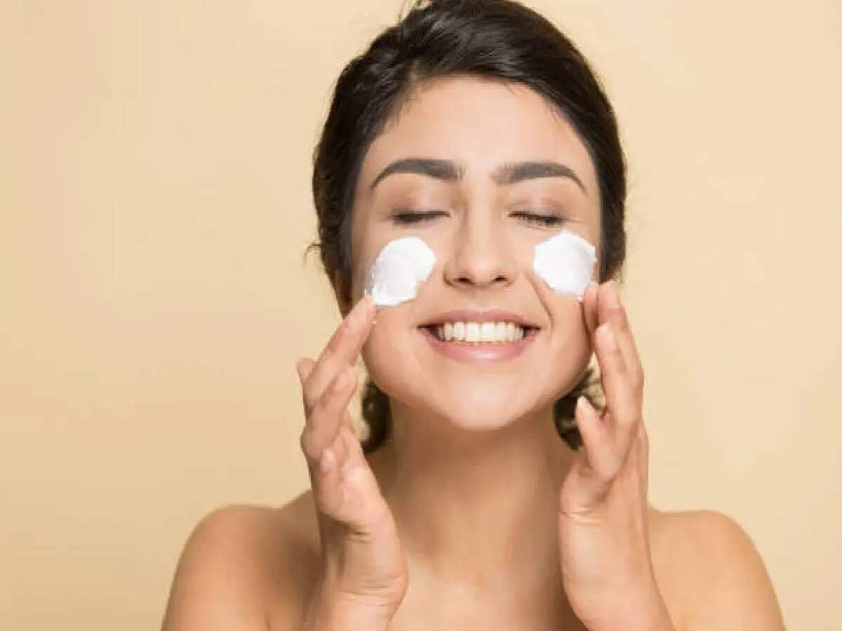 Skin Care Tips – Do you know why pimples appear? Let's find out.