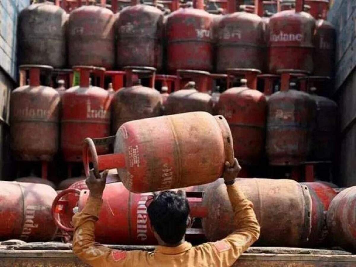 LPG Cylinder Price – Have there been any changes in gas cylinder prices? Find out the full details.