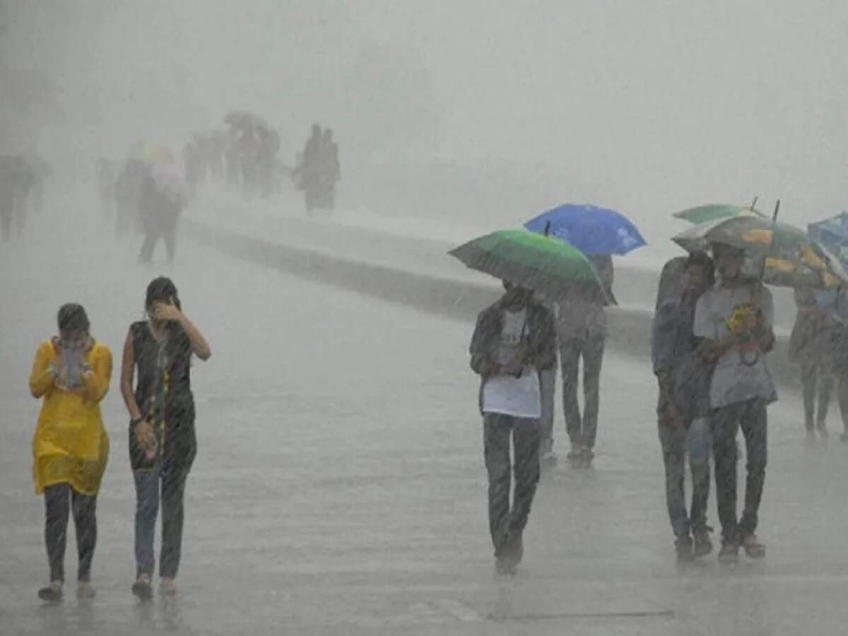 Weather Update- मौसम विभाग ने दी चेतावनी, अगले 15 घंटे में 19 राज्यों में तूफानी बारिश का अलर्ट