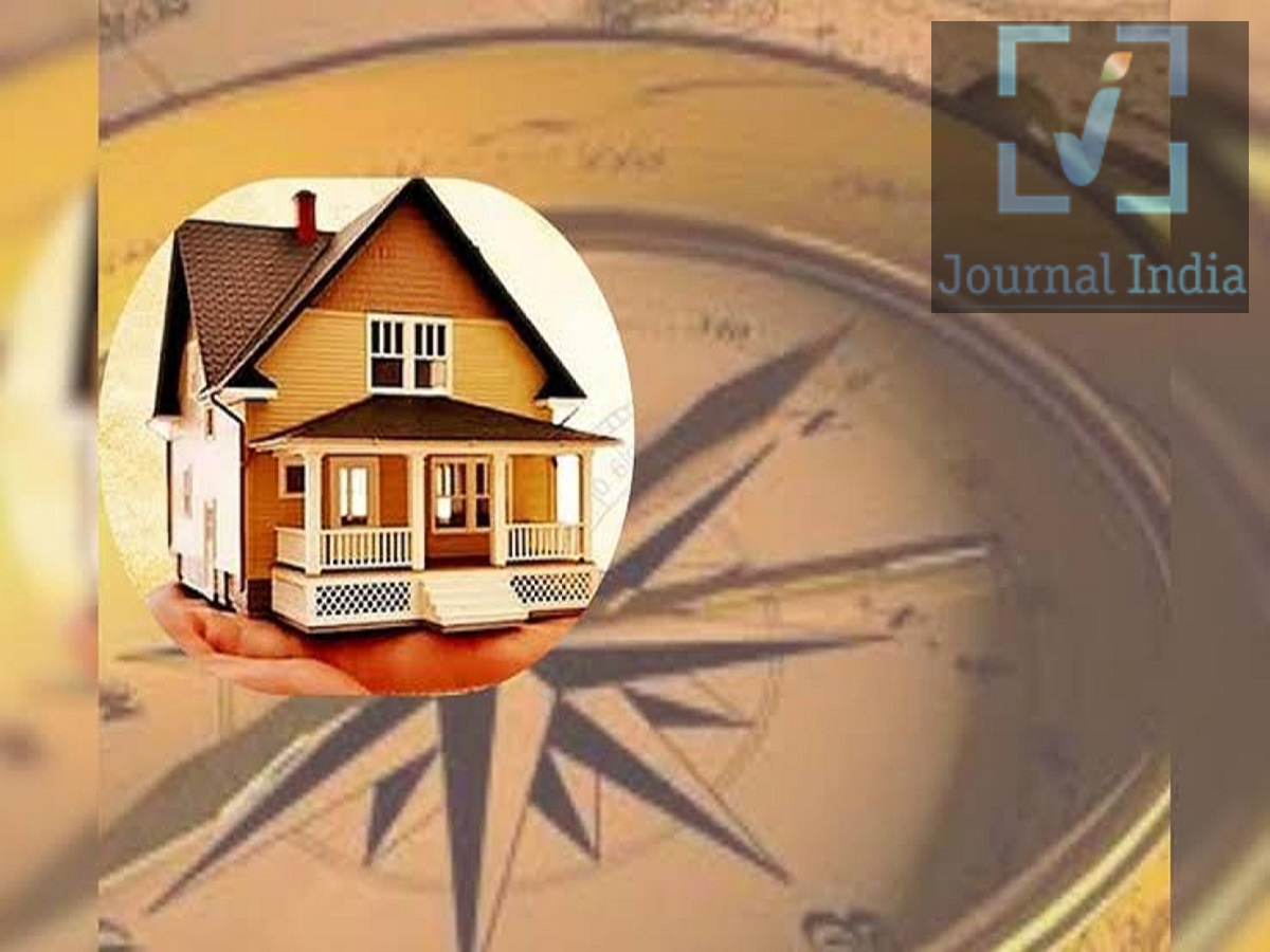 Vastu Tips- घर में दिखें अचानक ये संकेत, तो भूलकर भी नजरअंदाज न करें दोस्तो हिंदू धर्म में वास्तुशास्त्र का बहुत ही महत्व हैं, जिसका प्राचीन विज्ञान आपके जीवन में सुख और समृद्धि लाता हैं, ऐसे में घर या उसके आसपास अचानक होने वाली कुछ घटनाओं को शुभता, सकारात्मक ऊर्जा और आने वाले अच्छे समय से जोड़कर देखा जाता है। आइए जानते हैं उन संकेतों के बारें में जिनके दिखने से आपको सावधान हो जाना चाहिए-  1. घर में अचानक तितली का आना घर में अचानक रंग-बिरंगी तितली दिखाई देना कई परंपराओं में शुभ माना जाता है। इसे सकारात्मक बदलाव, प्रसन्नता और अच्छे समय से जोड़ा जाता है। यदि तितली कुछ समय घर में रुकने के बाद बाहर चली जाए, तो इसे भी कई लोग शुभ संकेत मानते हैं। 2. छत या आंगन में पक्षियों का आना सुबह के समय घर की छत, बालकनी या आंगन में पक्षियों का आना भी कई धार्मिक मान्यताओं में शुभ माना गया है। इसे सकारात्मक ऊर्जा और शुभ समाचार से जोड़कर देखा जाता है। 3. पूजा के दौरान दीपक की लौ का स्थिर रहना पूजा या आरती के दौरान दीपक की लौ का शांत और स्थिर रहना धार्मिक रूप से शुभ माना जाता है। ऐसी स्थिति को कई लोग पूजा में एकाग्रता, शांति और सकारात्मक वातावरण का प्रतीक मानते हैं। 4. अचानक शंख की आवाज सुनाई देना हिंदू धर्म में शंख को पवित्र और शुभ माना जाता है। पूजा-पाठ और धार्मिक अनुष्ठानों में शंख बजाने की परंपरा रही है। इसलिए घर में अचानक शंख की आवाज सुनाई देने को कुछ मान्यताओं में सकारात्मक और आध्यात्मिक वातावरण का संकेत माना जाता है। 5. घर के मुख्य द्वार पर गाय का आना हिंदू धार्मिक परंपराओं में गाय को विशेष सम्मान प्राप्त है। ऐसे में यदि अचानक कोई गाय घर के मुख्य द्वार या आसपास दिखाई दे, तो कई लोग इसे शुभ संकेत मानते हैं। 6. घर में अचानक फूल या चंदन जैसी खुशबू महसूस होना कभी-कभी घर में बिना किसी स्पष्ट कारण के फूल, चंदन या किसी सुगंधित पदार्थ जैसी खुशबू महसूस होने को कुछ धार्मिक मान्यताएं शुभ संकेत से जोड़ती हैं। इसे सकारात्मक वातावरण और आध्यात्मिक ऊर्जा से संबंधित माना जाता है। 7. पूजा या ध्यान के दौरान मन का अचानक शांत हो जाना पूजा, ध्यान या मंत्र जाप करते समय अचानक मन में गहरी शांति और स्थिरता महसूस होना भी धार्मिक दृष्टि से शुभ अनुभव माना जाता है। इसे कई लोग भक्ति, मानसिक एकाग्रता और ईश्वर के प्रति बढ़ते जुड़ाव से जोड़कर देखते हैं।