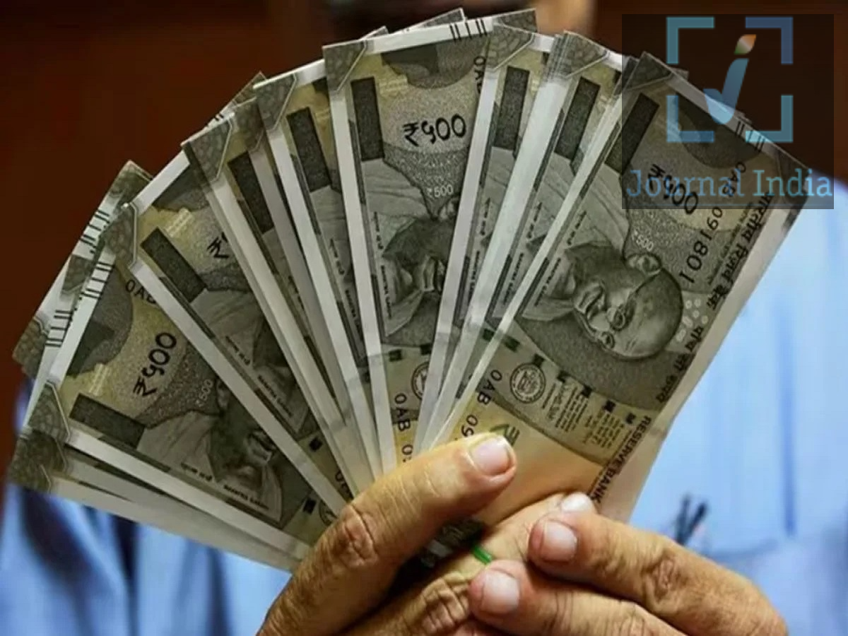 Diwali Bonus- मध्य प्रदेश के 12 लाख कर्मचारियों और पेंशनर्स को मिल सकती खुशखबरी, 5% DA-DR बढ़ोतरी की उम्मीद दोस्तो मध्य प्रदेश सरकार दिवाली से पहले करीब 12 लाख सरकारी कर्मचारियों और पेंशनर्स को दिवाली से पहले महंगाई भत्ते (DA) और महंगाई राहत (DR) में बढ़ोतरी कर उन्हें दिवाली का तोहफा दे सकती हैं, राज्य सरकार के सामने DA और DR में 5 प्रतिशत की बढ़ोतरी की मांग रखी गई है। यदि सरकार इस प्रस्ताव को मंजूरी देती है, तो कर्मचारियों का महंगाई भत्ता मौजूदा 58 प्रतिशत से बढ़कर 63 प्रतिशत हो सकता है। आइए जानते हैं पूरी डिटेल्स 1. DA-DR में 5% बढ़ोतरी की मांग मध्य प्रदेश में सातवें वेतन आयोग के तहत सरकारी कर्मचारियों को फिलहाल 58 प्रतिशत महंगाई भत्ता मिल रहा है। वहीं, पात्र पेंशनर्स को 58 प्रतिशत की दर से महंगाई राहत दी जा रही है। कर्मचारी संगठनों ने बढ़ती महंगाई को देखते हुए DA और DR में कुल 5 प्रतिशत की वृद्धि करने की मांग की है। अगर यह प्रस्ताव मंजूर होता है, तो कर्मचारियों और पेंशनर्स को हर महीने मिलने वाली राशि में बढ़ोतरी हो सकती है। &bull;	मौजूदा DA: 58 प्रतिशत &bull;	प्रस्तावित DA: 63 प्रतिशत &bull;	मौजूदा DR: 58 प्रतिशत &bull;	प्रस्तावित DR: 63 प्रतिशत ये प्रस्तावित दरें हैं। अंतिम दरों की पुष्टि सरकारी आदेश जारी होने के बाद ही होगी। 2. जनवरी और जुलाई 2026 से एरियर की मांग कर्मचारी संगठनों की मांग है कि महंगाई भत्ते में बढ़ोतरी को दो किस्तों में लागू किया जाए। इसके तहत जनवरी 2026 से 2 प्रतिशत और जुलाई 2026 से 3 प्रतिशत की अतिरिक्त वृद्धि की मांग की जा रही है। संगठनों का कहना है कि महंगाई बढ़ने के कारण कर्मचारियों और पेंशनर्स पर आर्थिक दबाव बढ़ रहा है। इसके अलावा, केंद्रीय कर्मचारियों और राज्य कर्मचारियों के महंगाई भत्ते की दरों में अंतर को लेकर भी चिंता जताई जा रही है। 3. सैलरी और पेंशन में कितनी बढ़ेगी राशि? यदि सरकार 5 प्रतिशत की बढ़ोतरी को मंजूरी देती है, तो कर्मचारियों की अतिरिक्त मासिक राशि उनके मूल वेतन के आधार पर तय होगी। इसी तरह पेंशनर्स को मिलने वाला अतिरिक्त लाभ उनकी पात्र मूल पेंशन पर निर्भर करेगा। उदाहरण के लिए: &bull;	₹30,000 मूल वेतन वाले कर्मचारी: 5 प्रतिशत अतिरिक्त DA के हिसाब से ₹1,500 प्रति माह का संभावित लाभ। &bull;	₹20,000 मूल पेंशन वाले पेंशनर: 5 प्रतिशत अतिरिक्त DR के हिसाब से ₹1,000 प्रति माह का संभावित लाभ। ये गणनाएं उदाहरण के तौर पर दी गई हैं। वास्तविक लाभ स्वीकृत दर, लागू नियमों और सरकार के आदेश के अनुसार निर्धारित होगा।