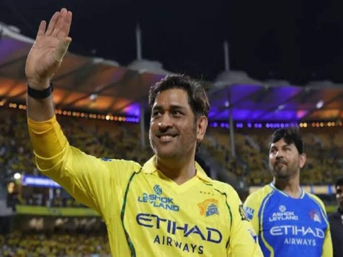 IPL 2027 – Dhoni could become CSK's mentor for IPL 2027; the search for a coach is still on.