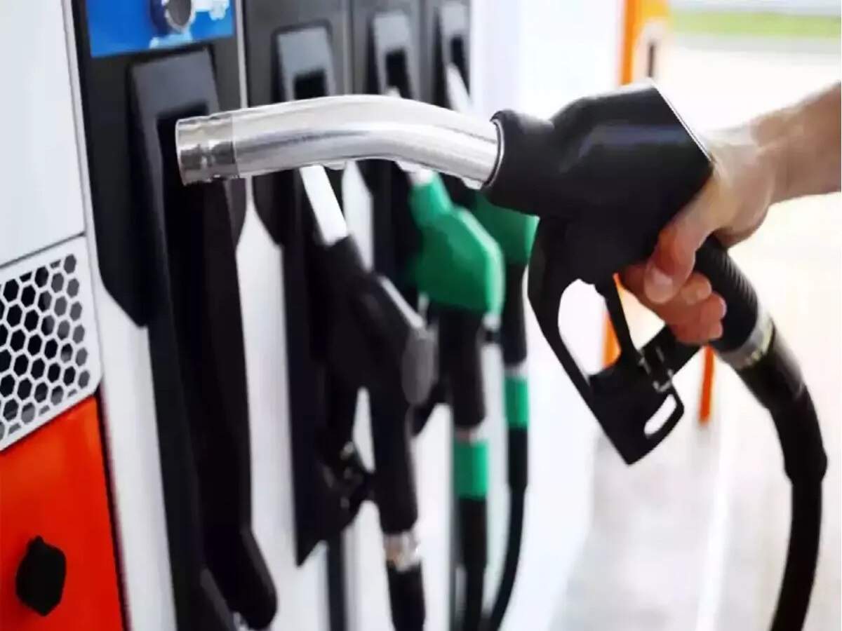 Petrol- Diesel Price:&nbsp; कच्चे तेल की कीमतों में गिरावट से क्या पेट्रोल-डीजल की कीमतों पर हुआ असर, जानिए लेटेस्ट रेट्स