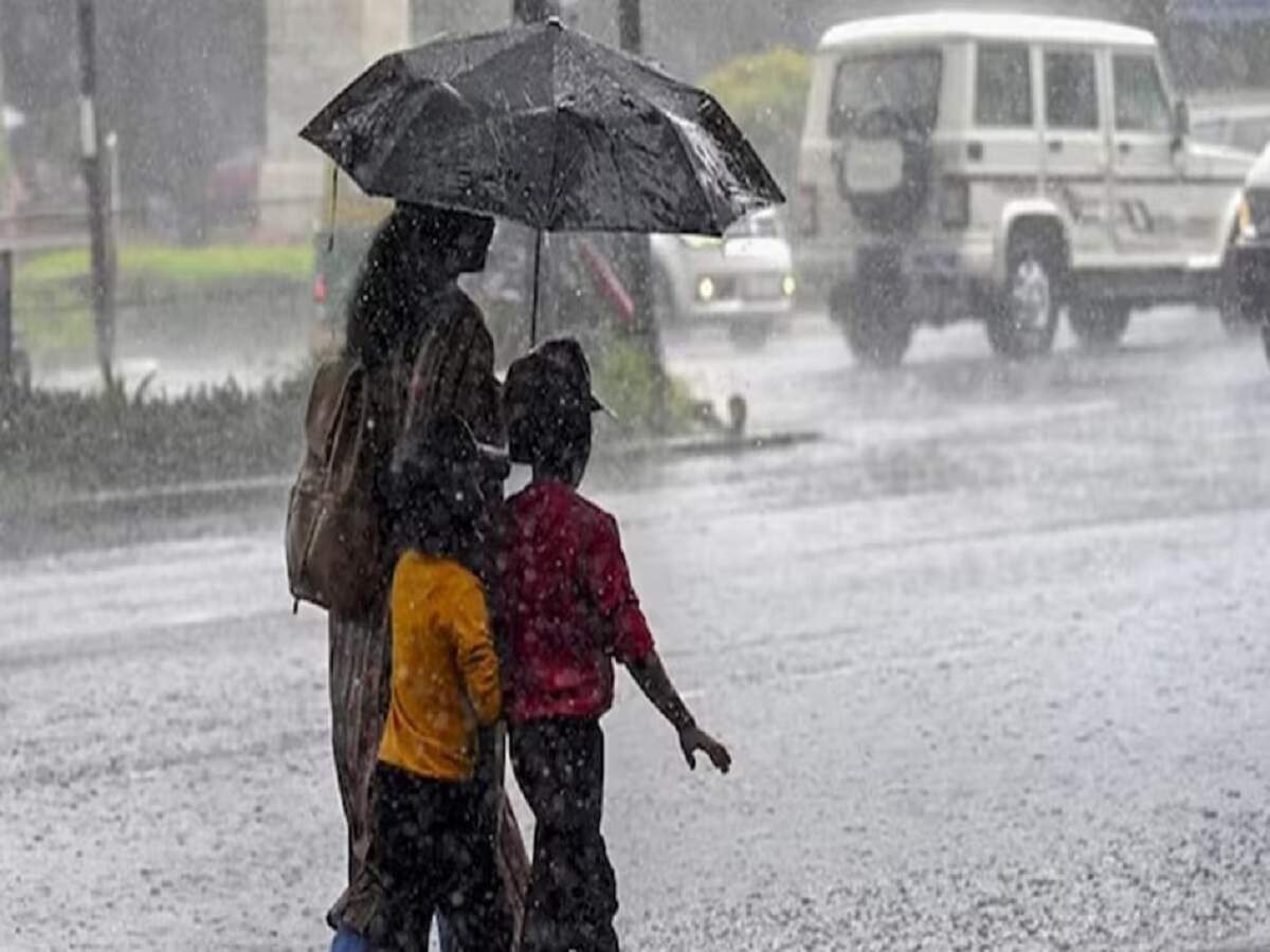 Weather Update: Heavy rainfall expected in several states of North India; Meteorological Department issues alert.