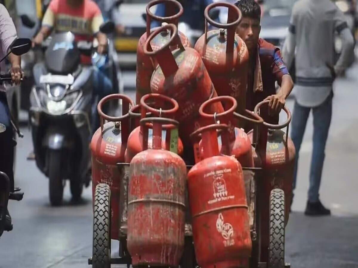 LPG Cylinder Rates- 21 अक्टूबर को कितने का हैं गैस सिलेंडर आपके शहर में, आइए जानें ताजा रेट
