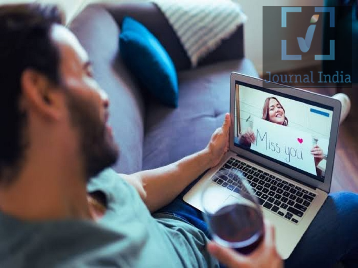 Relationship Tips- क्या लॉन्ग डिस्टेंस में पार्टनर कर रहा हैं चीट, ऐसे करें पहचान दोस्तो कई लोगों को काम के सिलसिले में अपने पार्टनर को छोड़कर दूर जाना पड़ता हैं, जिसके कारण वो लॉन्ग डिस्टेंस रिलेशनशिप में रहने के लिए मजबूर हो जाते हैं, इस दौरान पार्टनर्स के बीच बातचीत और भरोसा बनाए रखना सबसे ज्यादा जरूरी होता है। दूरी की वजह से दोनों एक-दूसरे के साथ ज्यादा समय नहीं बिता पाते, इसलिए फोन कॉल, मैसेज और वीडियो कॉल ही रिश्ते को मजबूत बनाए रखने का मुख्य जरिया बन जाते हैं। लेकिन कई बार पार्टनर आपको चीट करता हैं, तो आप इसका पता कैसे करें-  1. अचानक बातचीत कम हो जाना अगर आपका पार्टनर पहले नियमित रूप से कॉल और मैसेज करता था, लेकिन अब अचानक बातचीत काफी कम हो गई है, तो इस बदलाव पर ध्यान देना चाहिए। तो ये रिश्ते में दूरी बढ़ने का संकेत हो सकता है। 2. मिलने के प्लान लगातार टालना Long-Distance Relationship में मिलने का इंतजार दोनों पार्टनर्स के लिए खास होता है। अगर आपका पार्टनर बार-बार मिलने की योजना कैंसल करता है या कोई नई तारीख तय करने से बचता है, तो इसके पीछे रिश्ते से जुड़ी कोई समस्या हो सकती है। 3. इमोशनल बातचीत से दूरी बनाना अगर पहले आपका पार्टनर अपनी भावनाएं, दिनभर की बातें और व्यक्तिगत समस्याएं आपसे शेयर करता था, लेकिन अब बातचीत सिर्फ जरूरी या सामान्य विषयों तक सीमित हो गई है, तो यह रिश्ते में भावनात्मक दूरी का संकेत हो सकता है। 4. सवालों के जवाब में पारदर्शिता की कमी पार्टनर्स एक-दूसरे के बातचीत करने के तरीके को अच्छी तरह समझते हैं। इसलिए अगर आपके पार्टनर के जवाब अचानक अस्पष्ट हो जाएं, वह सामान्य सवालों का भी सीधा जवाब देने से बचने लगे या उसकी बातों में लगातार विरोधाभास नजर आए, तो इस बदलाव पर ध्यान देना जरूरी है। 5. पहले जैसी दिलचस्पी न दिखाना अगर पार्टनर आपकी जिंदगी, काम, दोस्तों या भावनाओं के बारे में पूछना लगभग बंद कर दे और बातचीत में उसकी रुचि लगातार कम होती जाए, तो यह रिश्ते में भावनात्मक दूरी का संकेत हो सकता है।