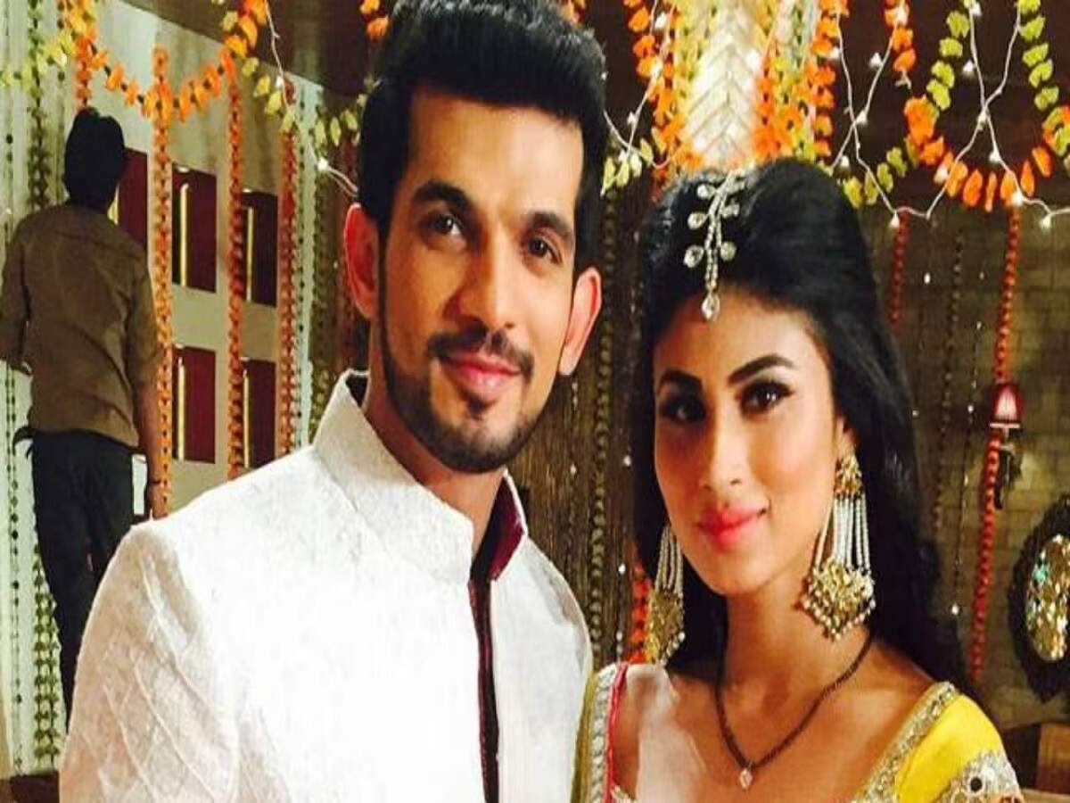Entertainment News – TV actor Arjun Bijlani spotted with Mouni Roy; lashes out at link-up rumors.