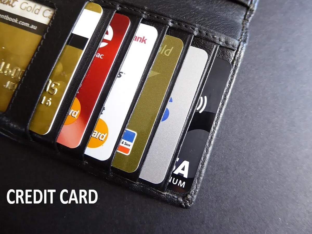 Paytm AU Bank Credit Card: बैंक दे रहा हैं बिना किसी फीस के क्रेडिट कार्ड, जानिए इसके बारे में