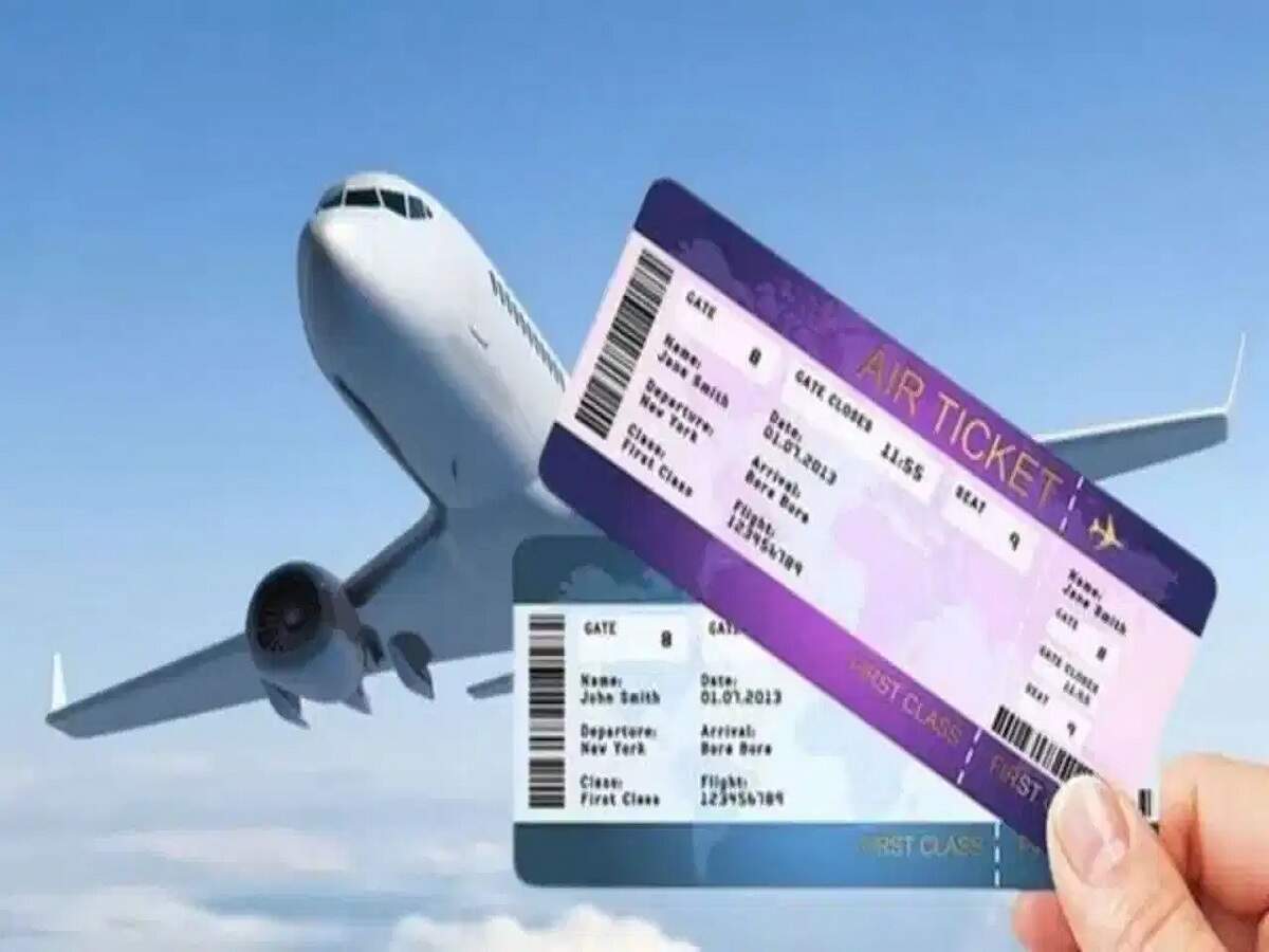 Airplane Tickets – Are you booking a flight ticket for yourself? Find out which ticket is available at a lower price.