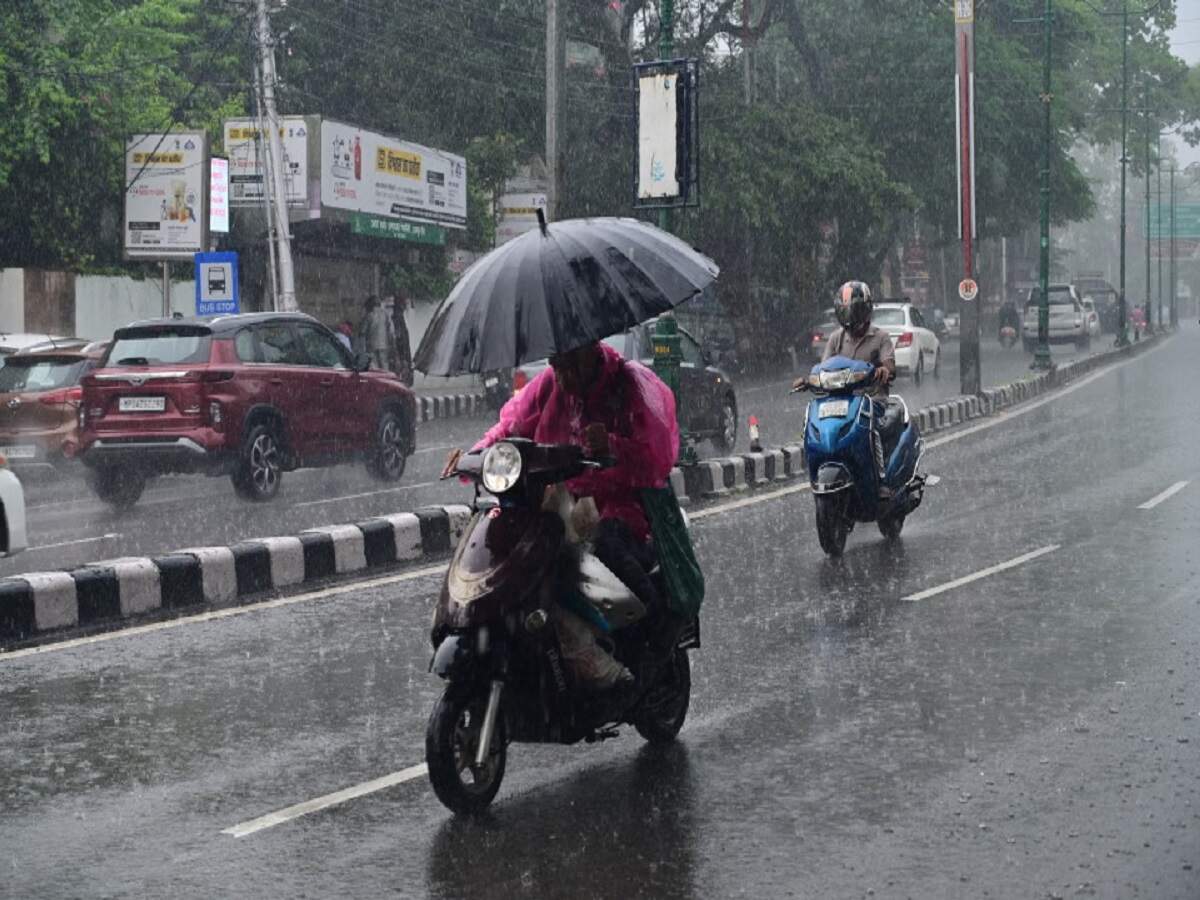 Weather Update: Meteorological Department issues heavy rain warning; check the forecast for your city.