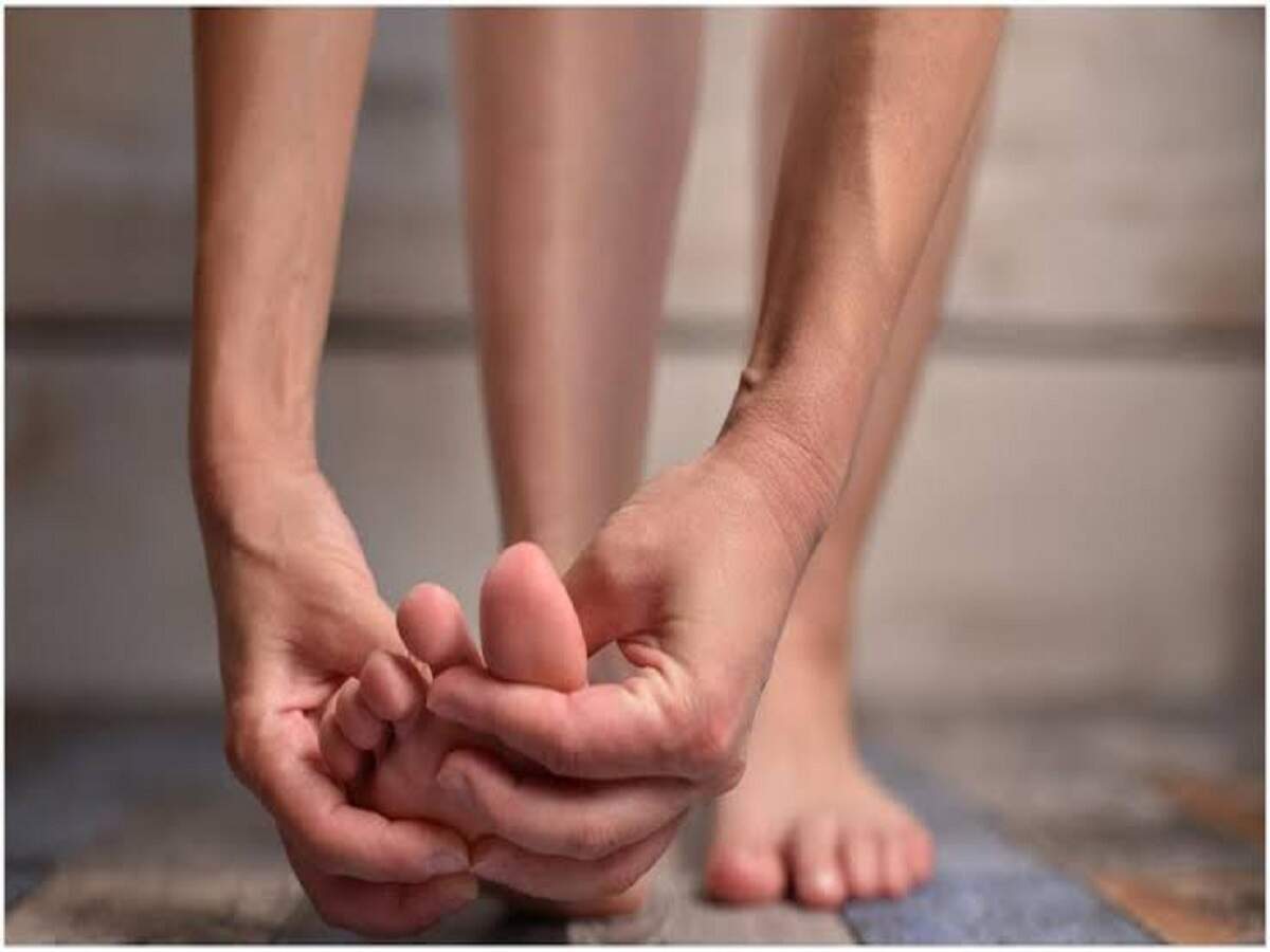 Health Tips: Do your hands go numb while you sleep at night? Find out why.