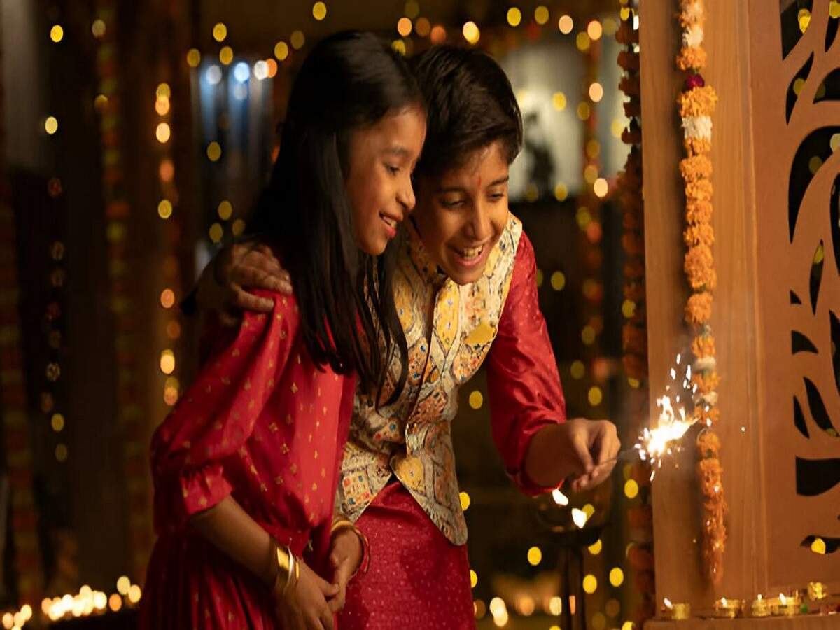 Diwali 2026- 8 या 9 नवंबर 2026, कब हैं दिवाली, आइए जानें